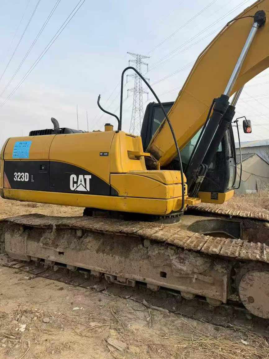 Used Caterpillar 323DL Excavator 2011 Model / 2