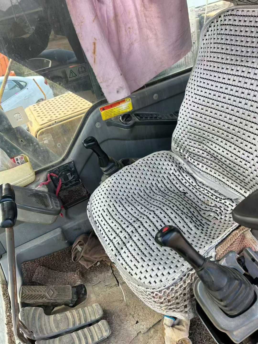 Used Volvo EW210C Excavator 2010 Model / 2