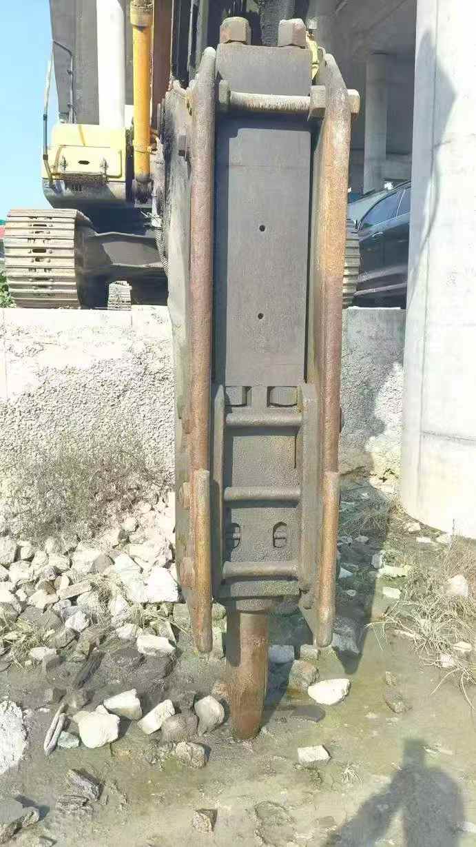 Used Hyundai R305LC-9T Excavator 2016 Model / 8