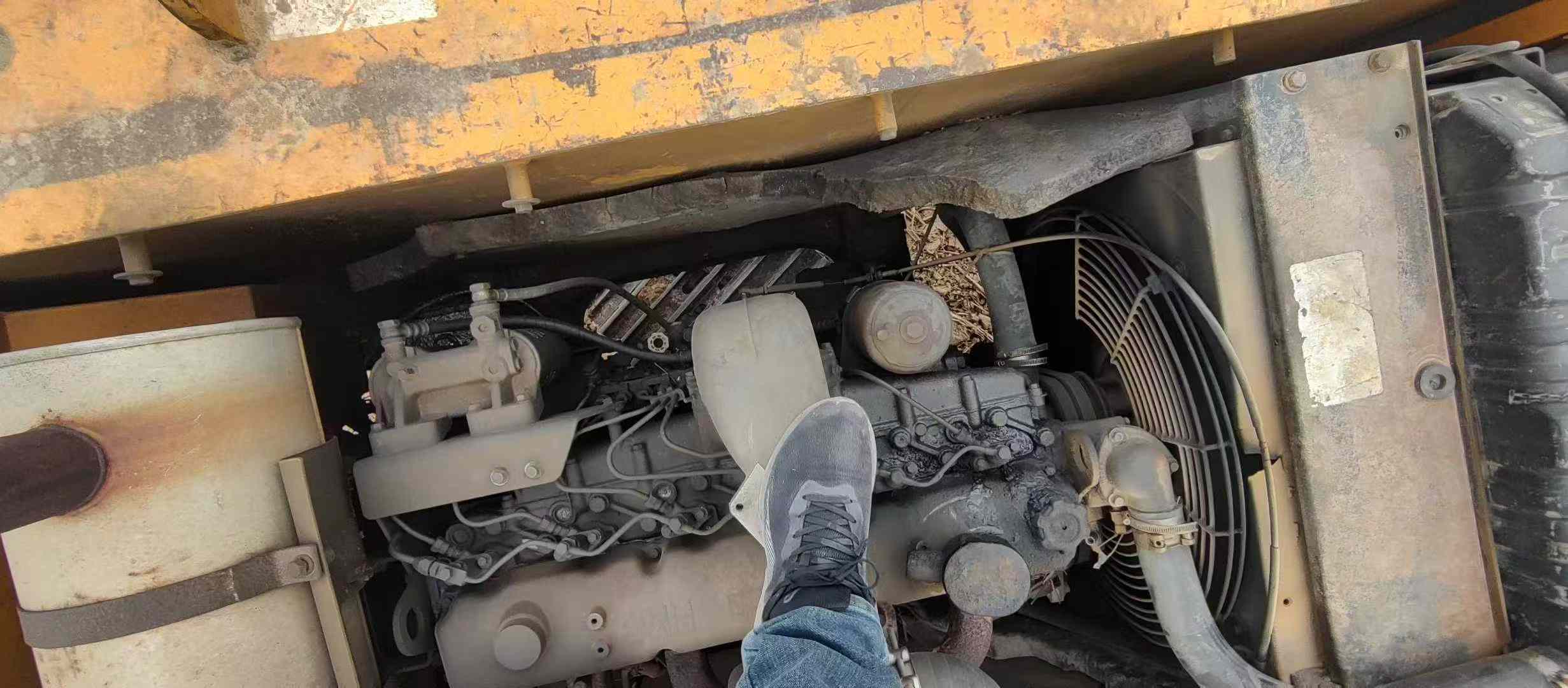 Used Hyundai R215-7 Excavator 2016 Model / 3