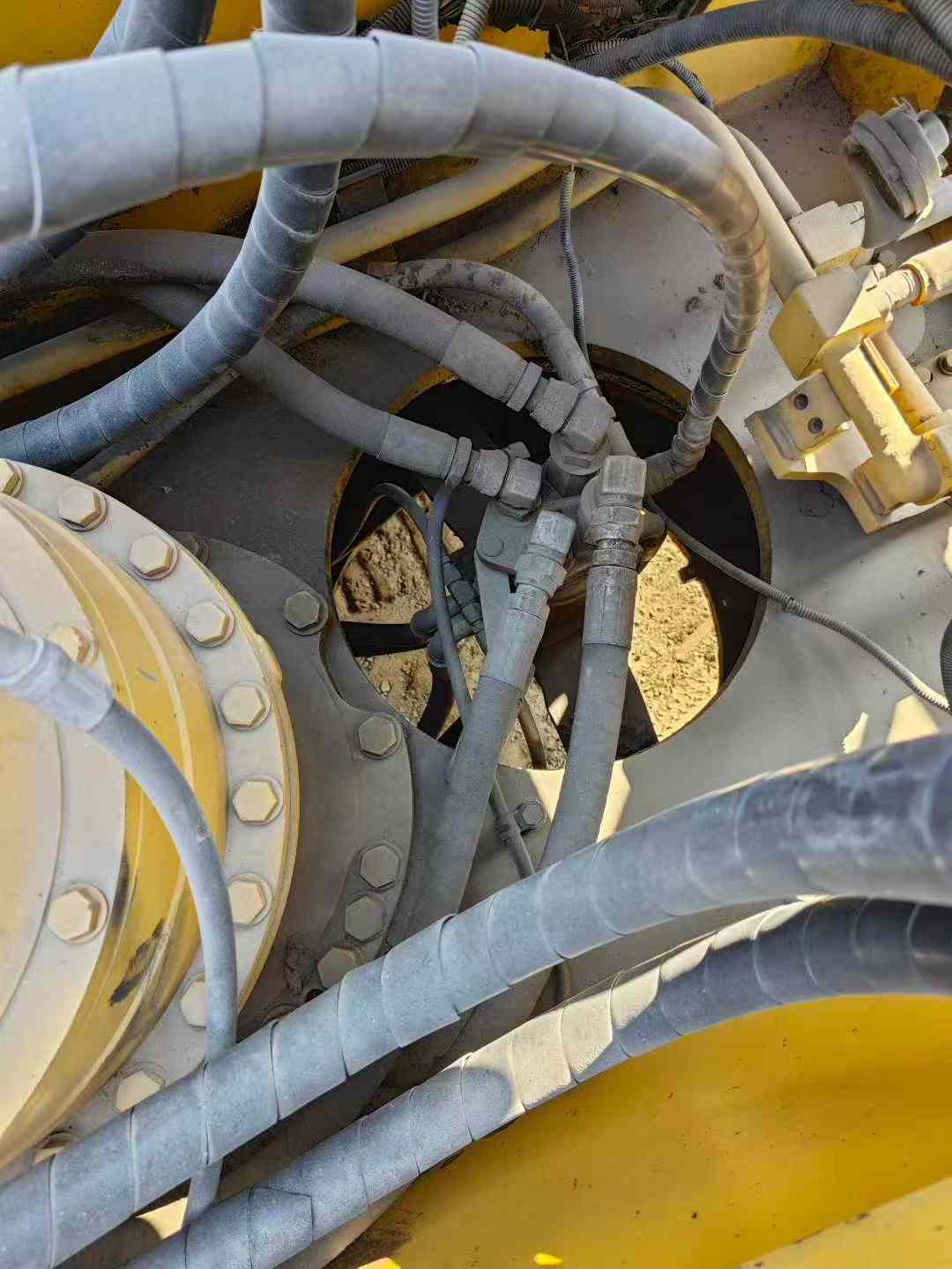 Used Komatsu PC400 Excavator 2016 Model / 9