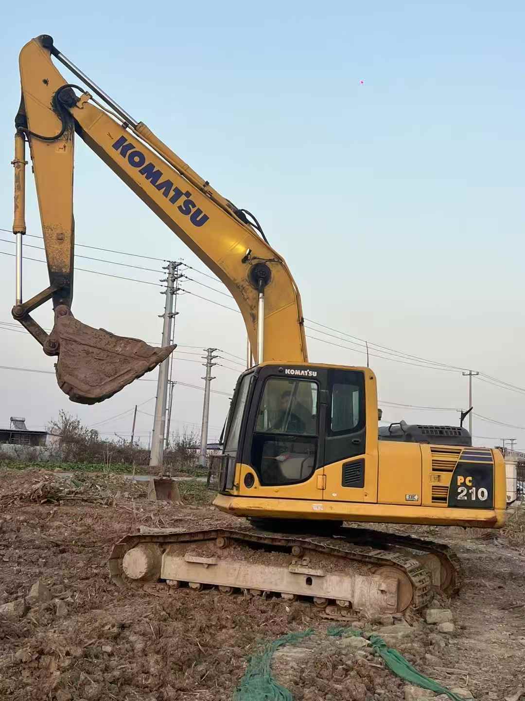 Used Komatsu PC210 Excavator 2018 Model / 4