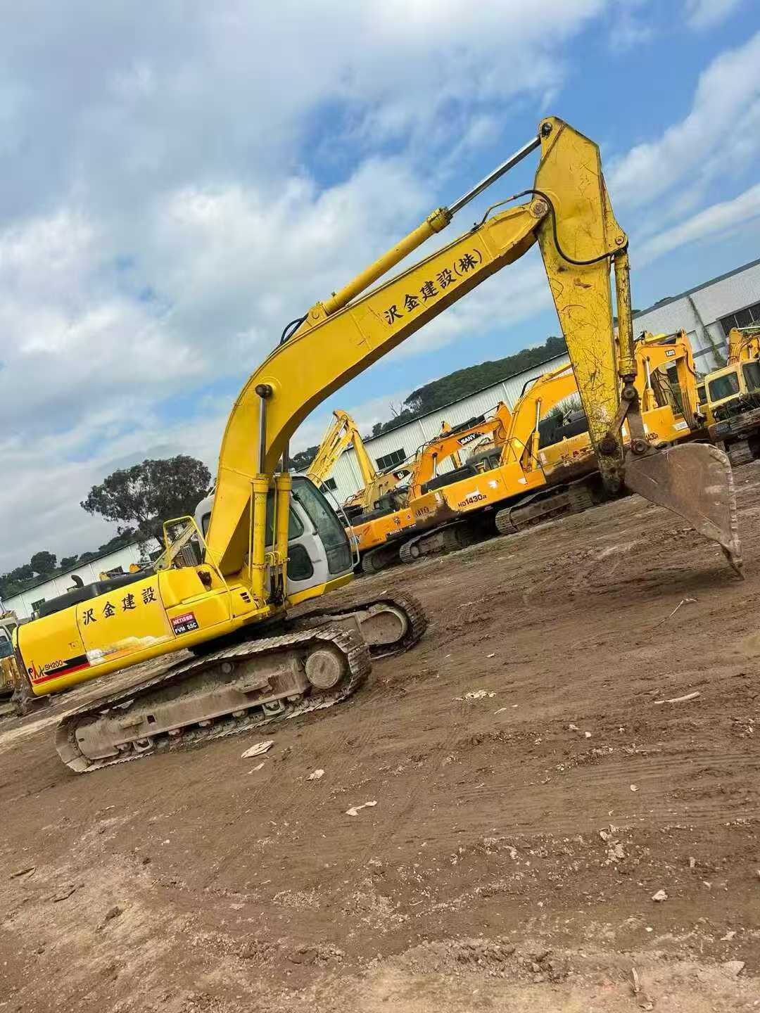 Used Sumitomo SH200-3 Excavator 2016 Model / 3