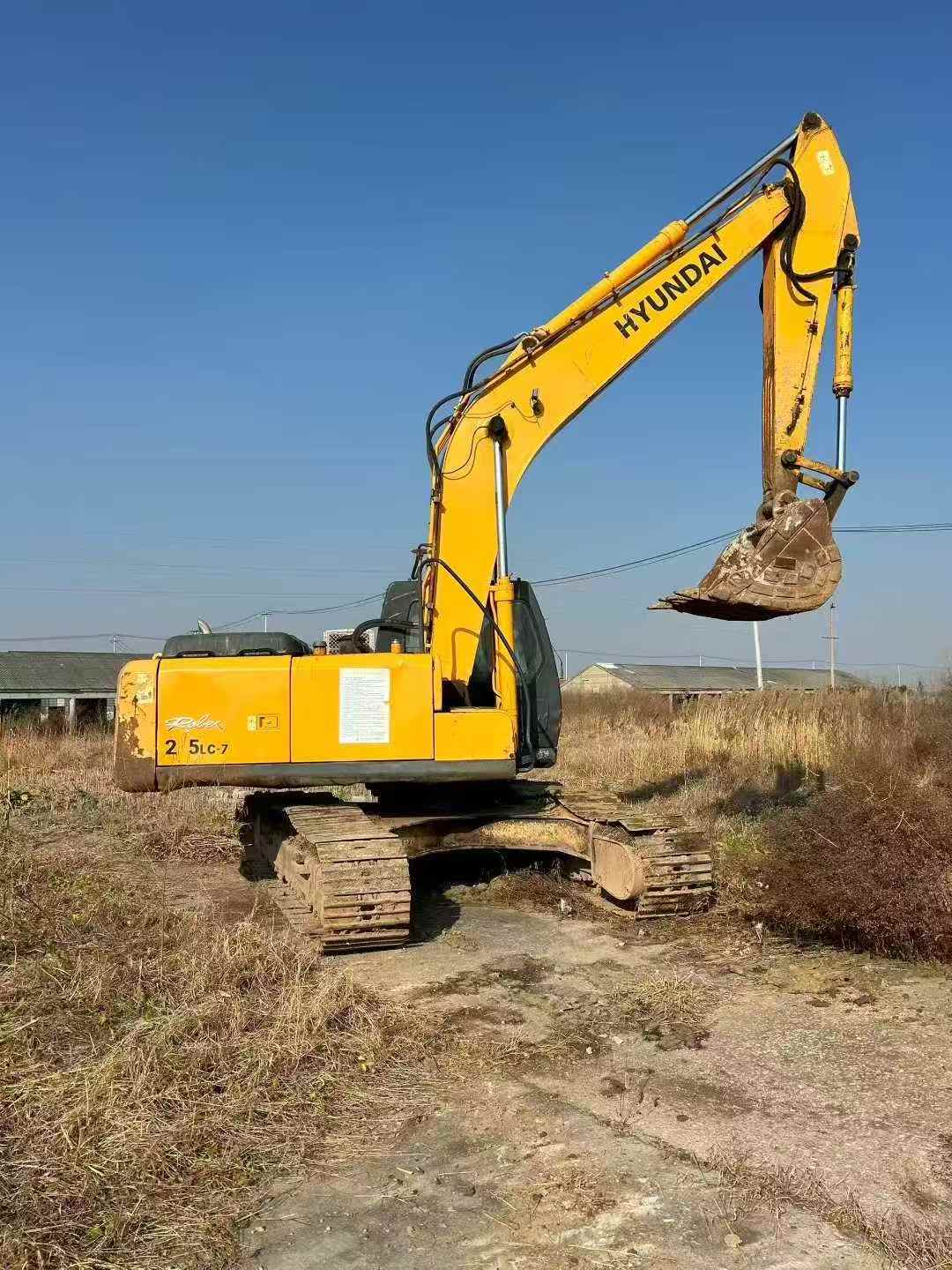 Used Hyundai R225-7 Excavator 2016 Model / 3