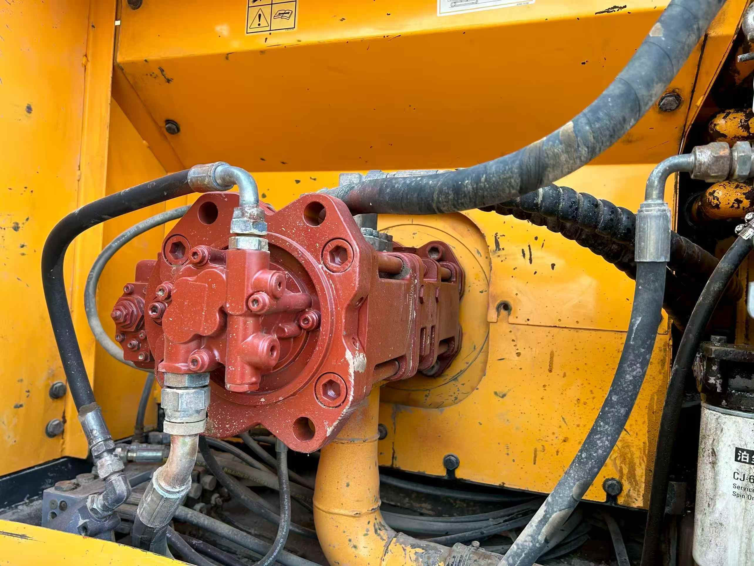 Used Hyundai R225-7 Excavator 2016 Model / 4