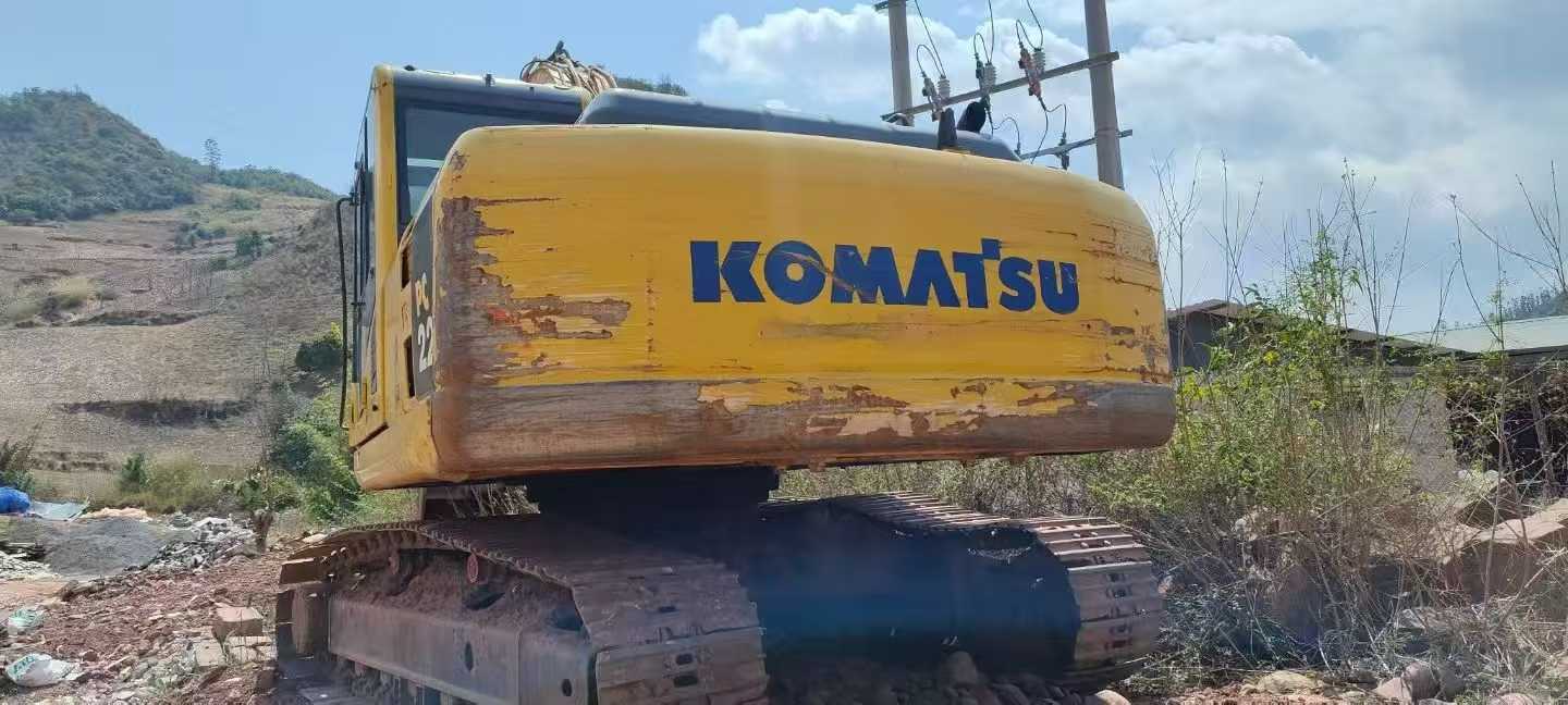 Used Komatsu PC200-8 Excavator 2011 Model