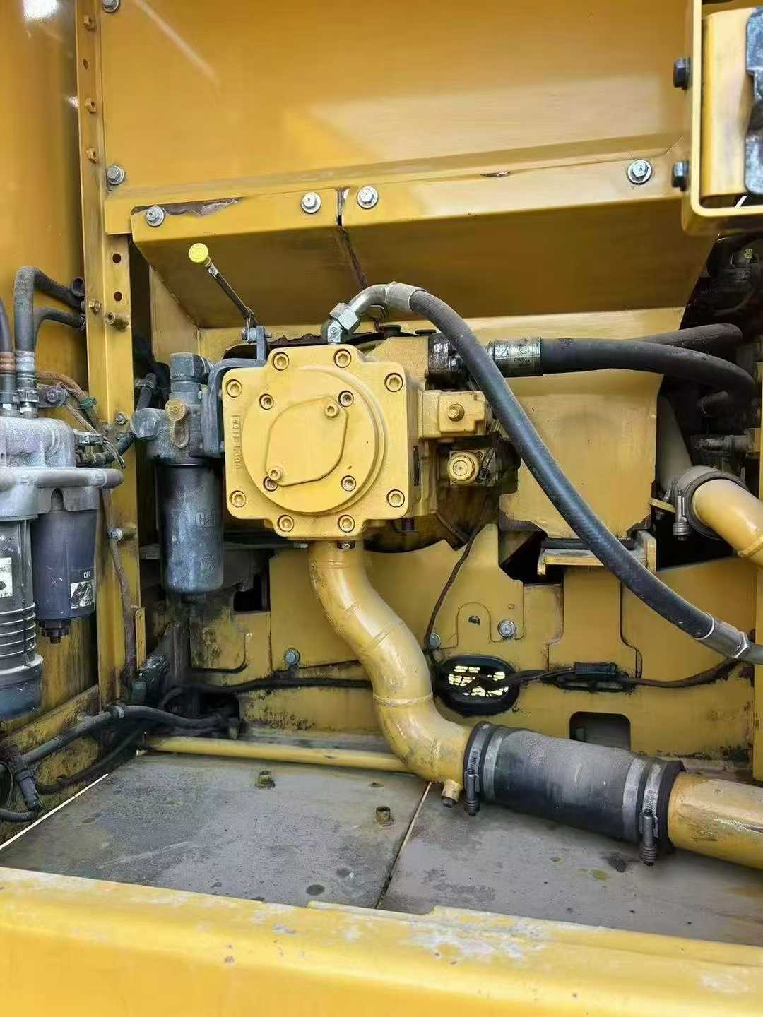 Used Caterpillar 323 Excavator 2020 Model / 8