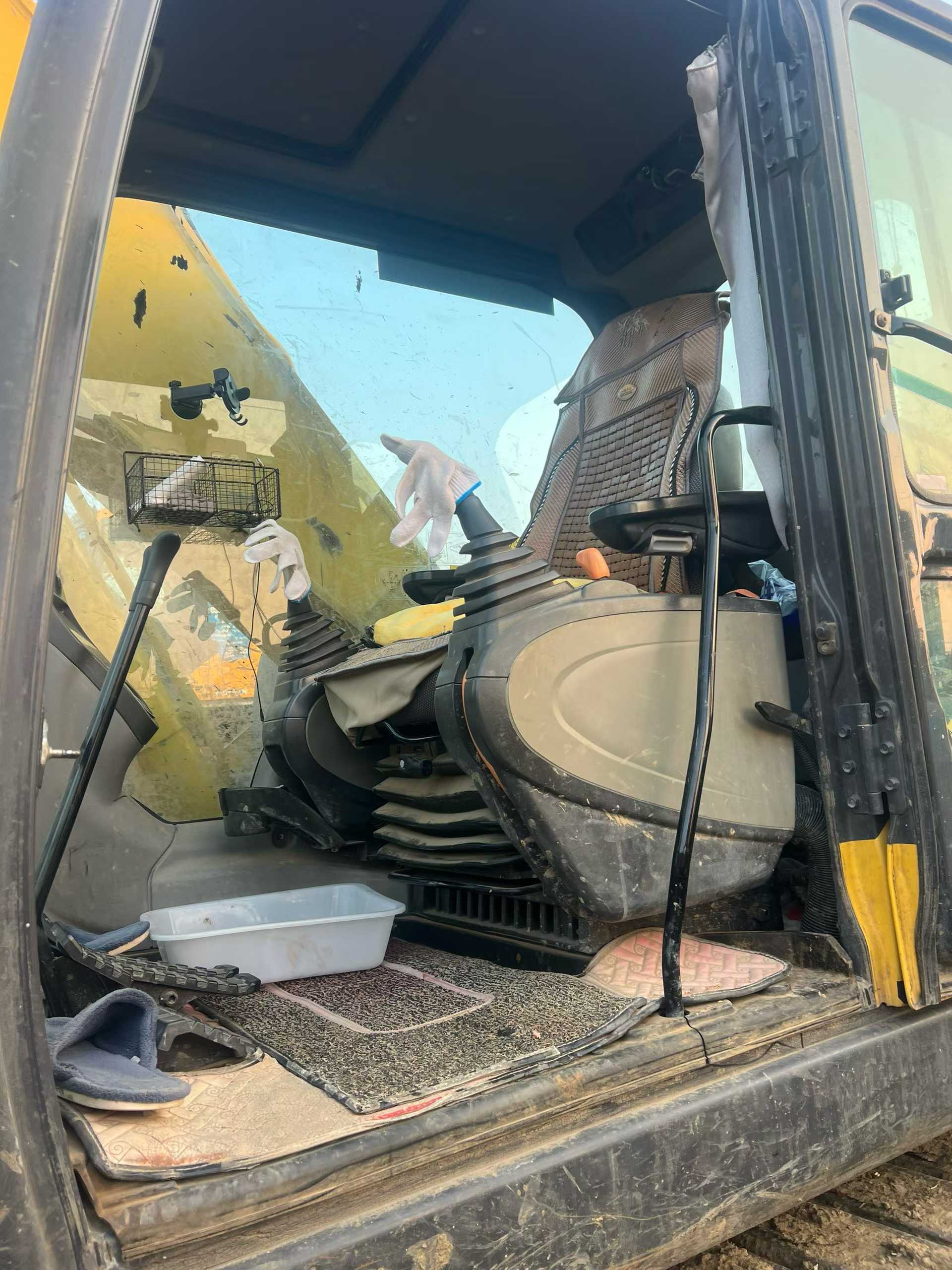 Used Sumitomo SH210-5 Excavator 2020 Model / 8