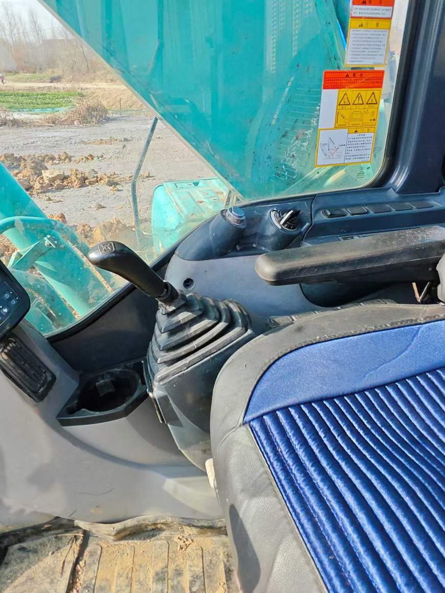 Used Kobelco SK210 Excavator 2014 Model / 8