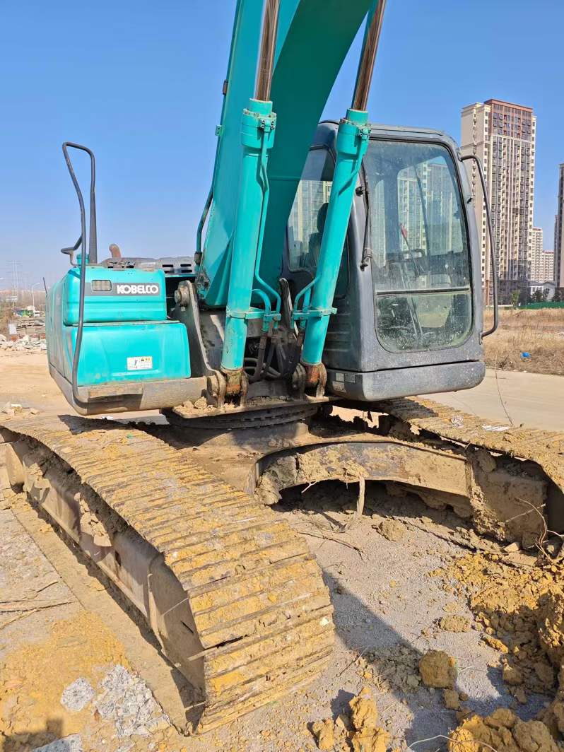Used Kobelco SK210 Excavator 2014 Model / 2