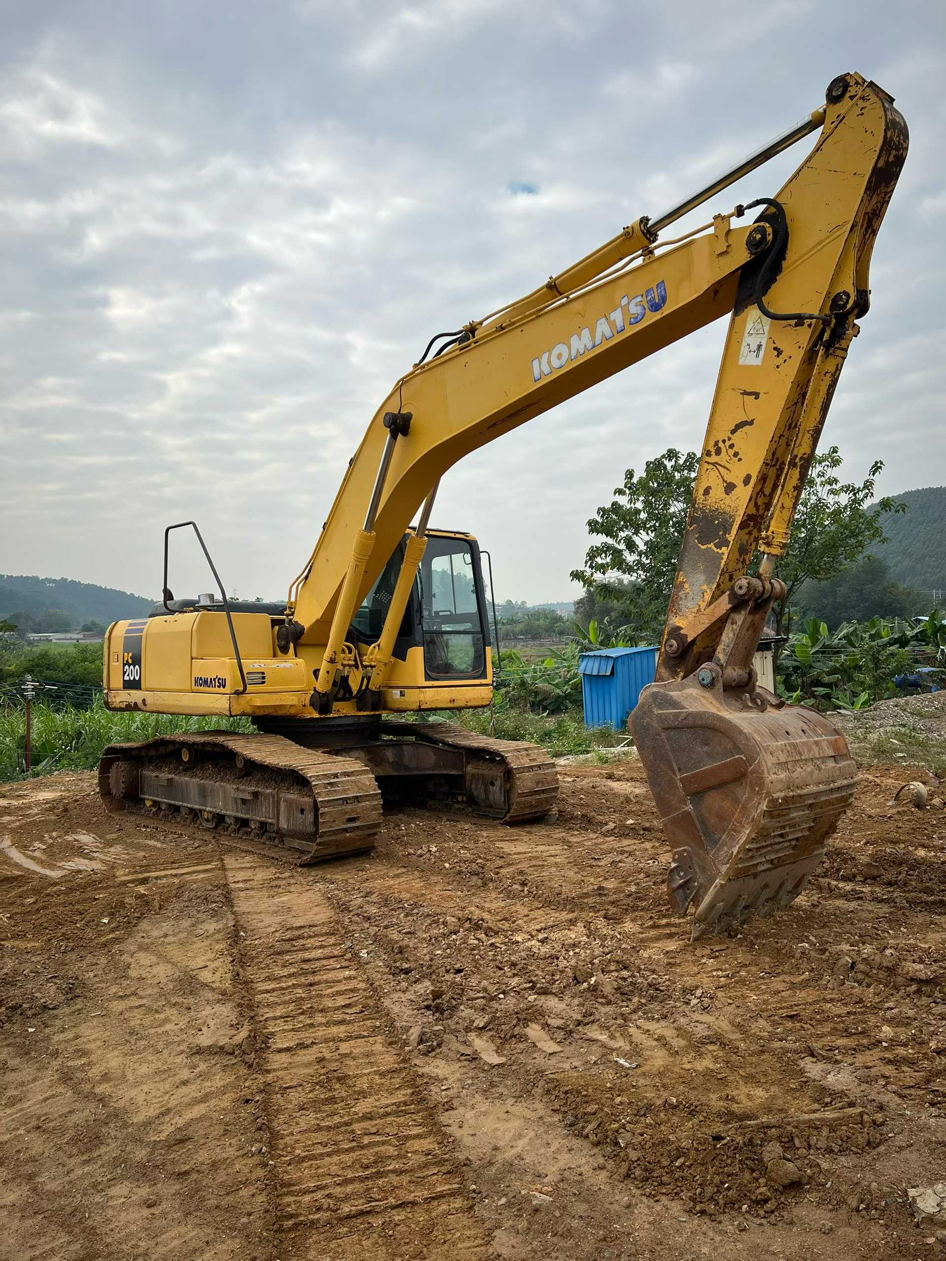 Used Komatsu PW200-7 Excavator 2016 Model