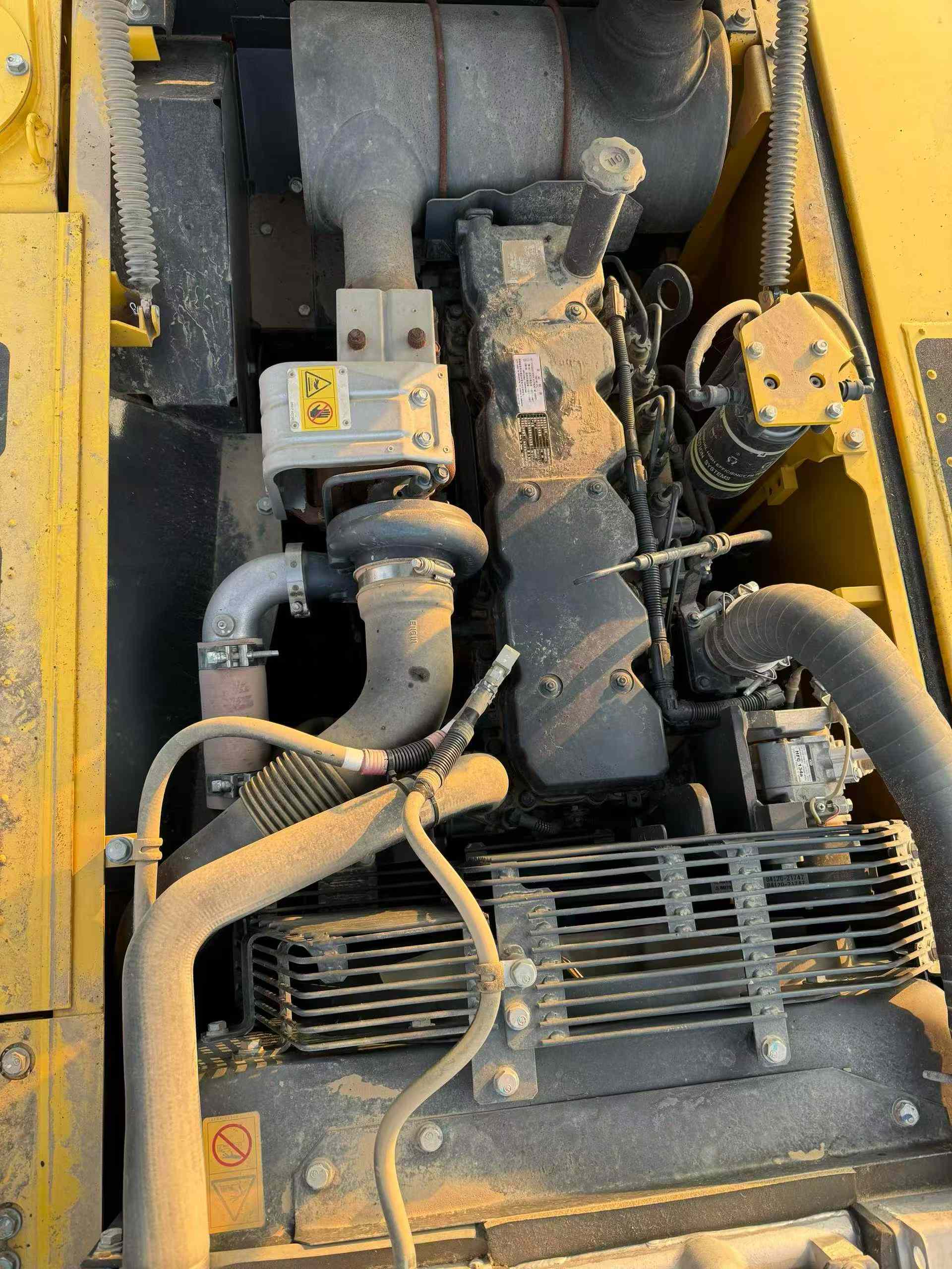 Used Komatsu PC200 Excavator 2023 Model / 2