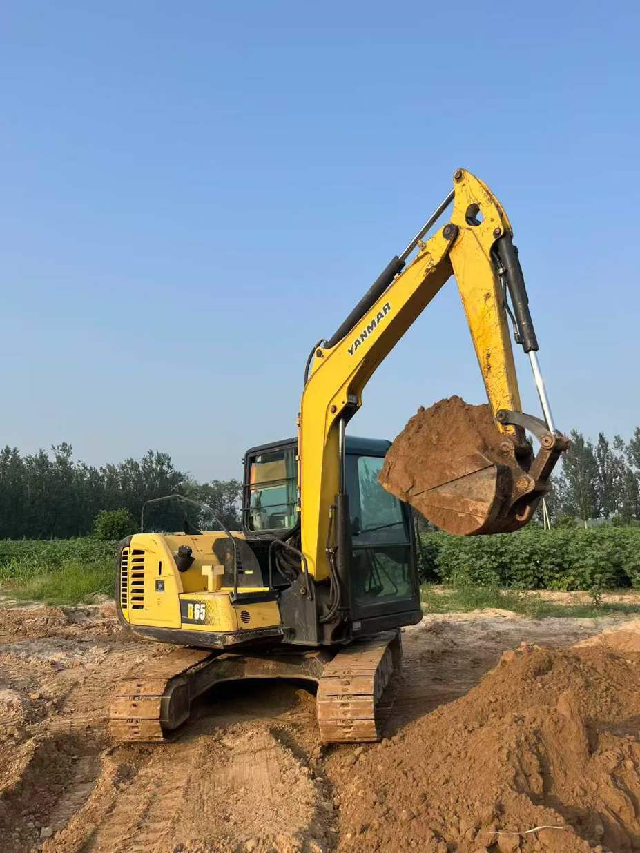 Used Yanmar B65 Excavator 2016 Model / 2