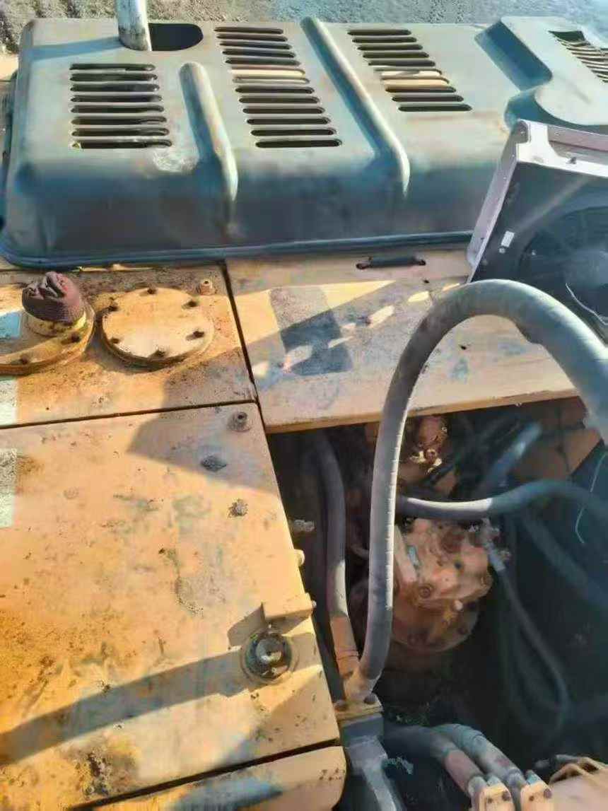 Used Hyundai R215-7 Excavator 2011 Model / 8