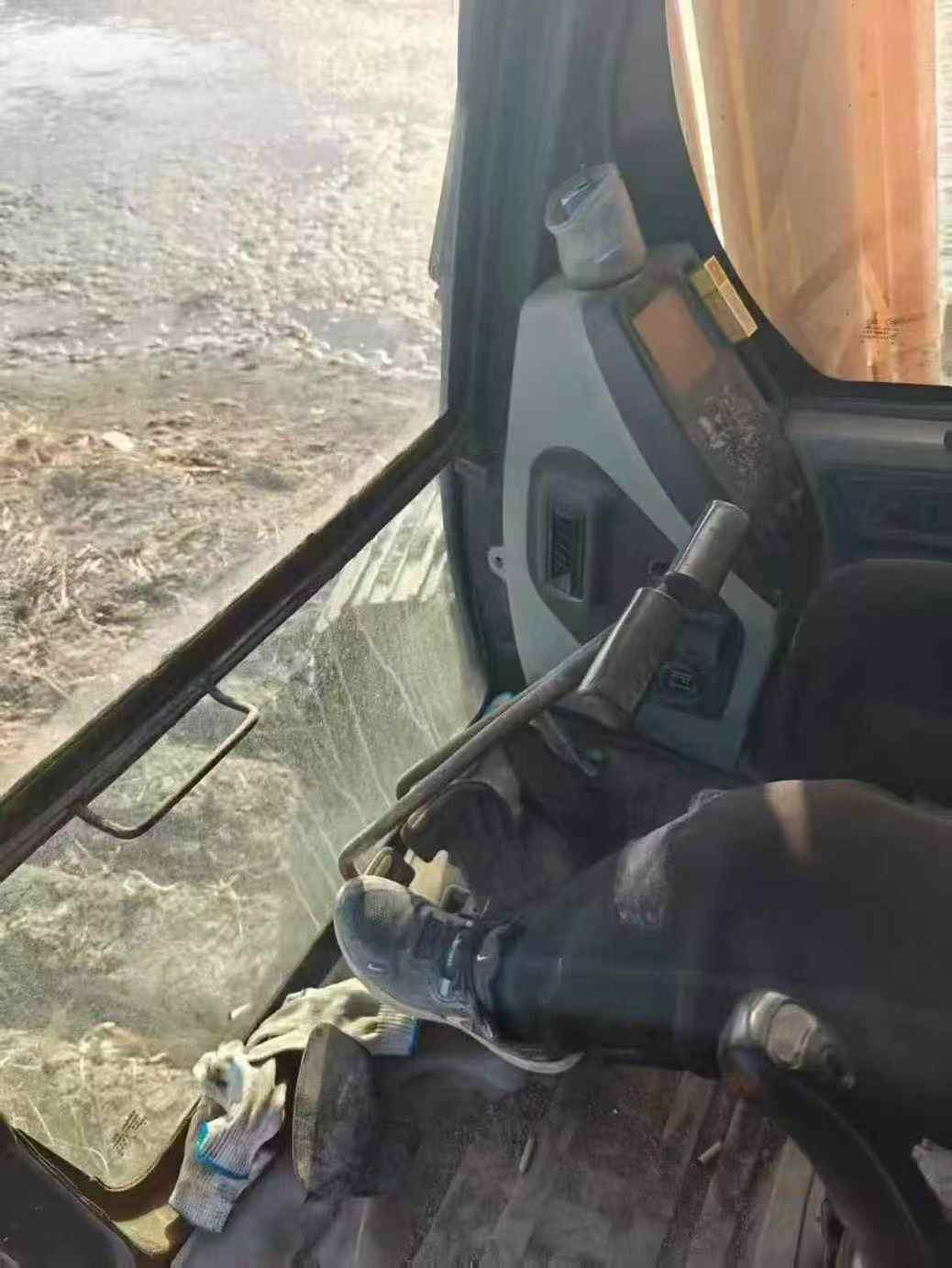 Used Hyundai R215-7 Excavator 2011 Model / 9