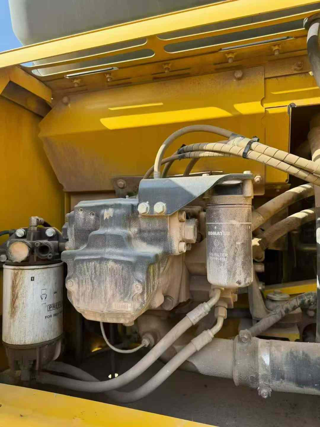 Used Komatsu PC200 Excavator 2018 Model / 4