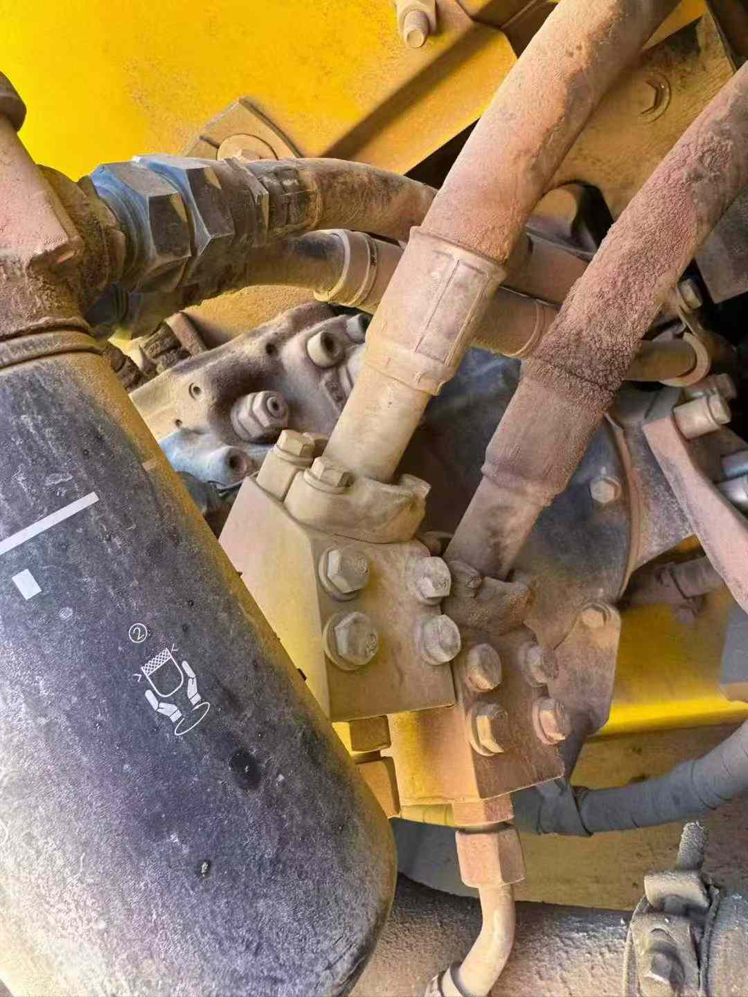 Used Komatsu PC200 Excavator 2018 Model / 6