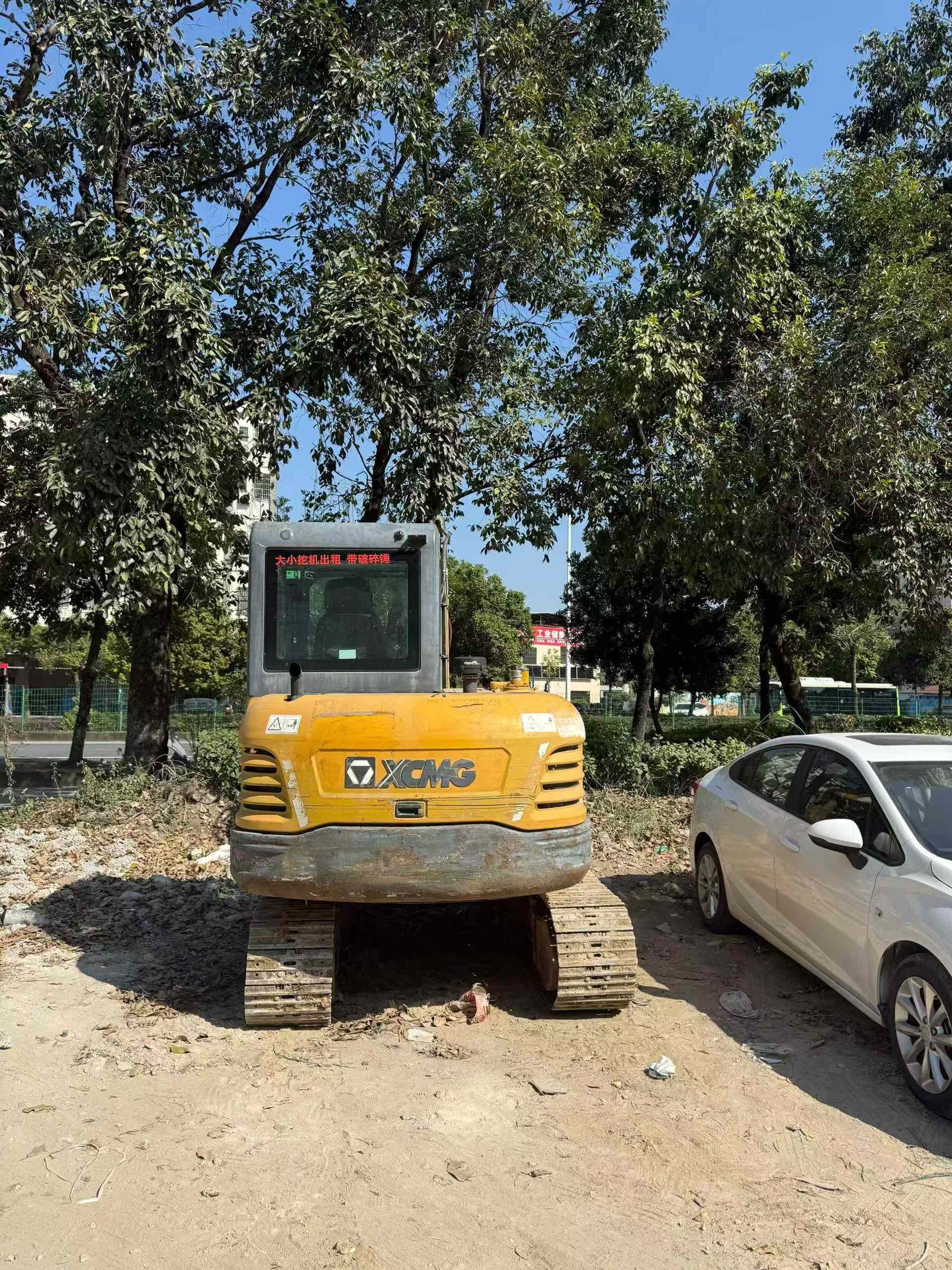 Used XCMG ZL60G Excavator 2019 Model / 3