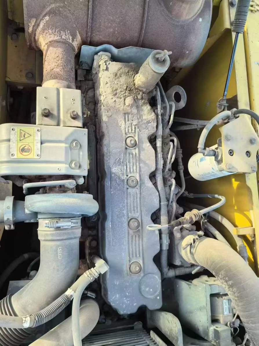 Used Komatsu PC200 Excavator 2014 Model / 3