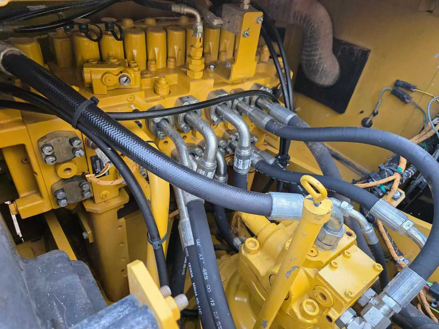 Used Caterpillar 323 Excavator 2020 Model / 6