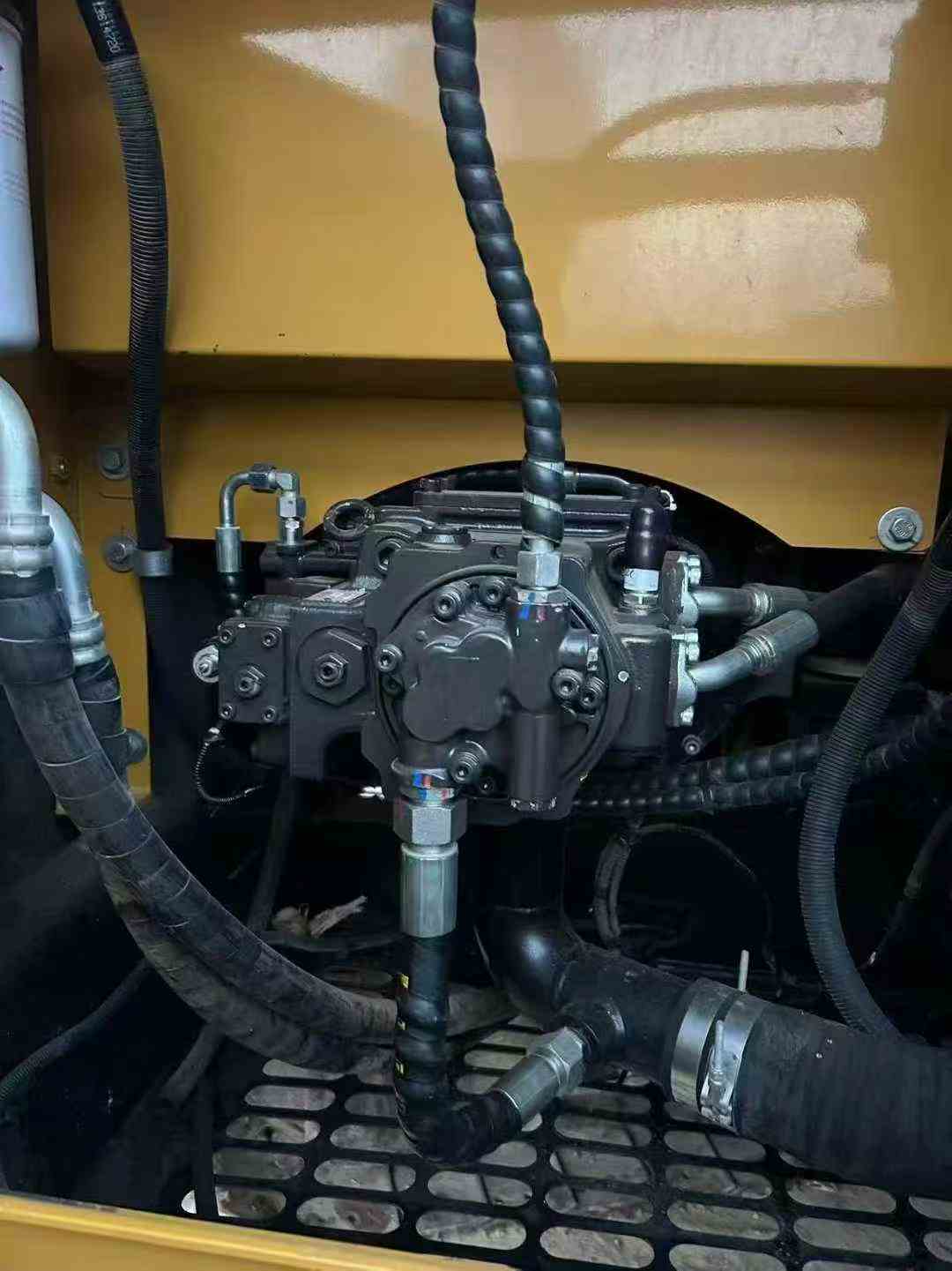 Used Sany SY55 Excavator 2020 Model / 3