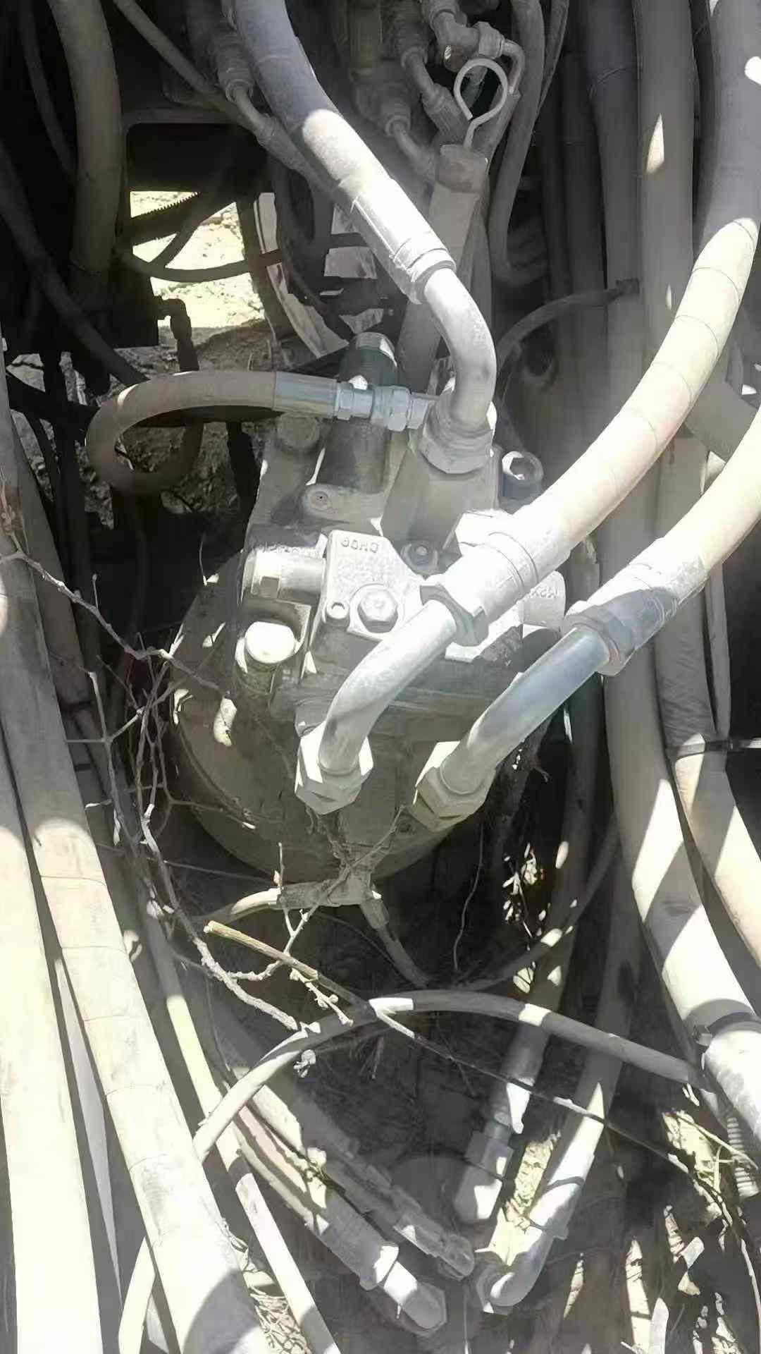 Used Volvo EC200 Excavator 2020 Model / 3