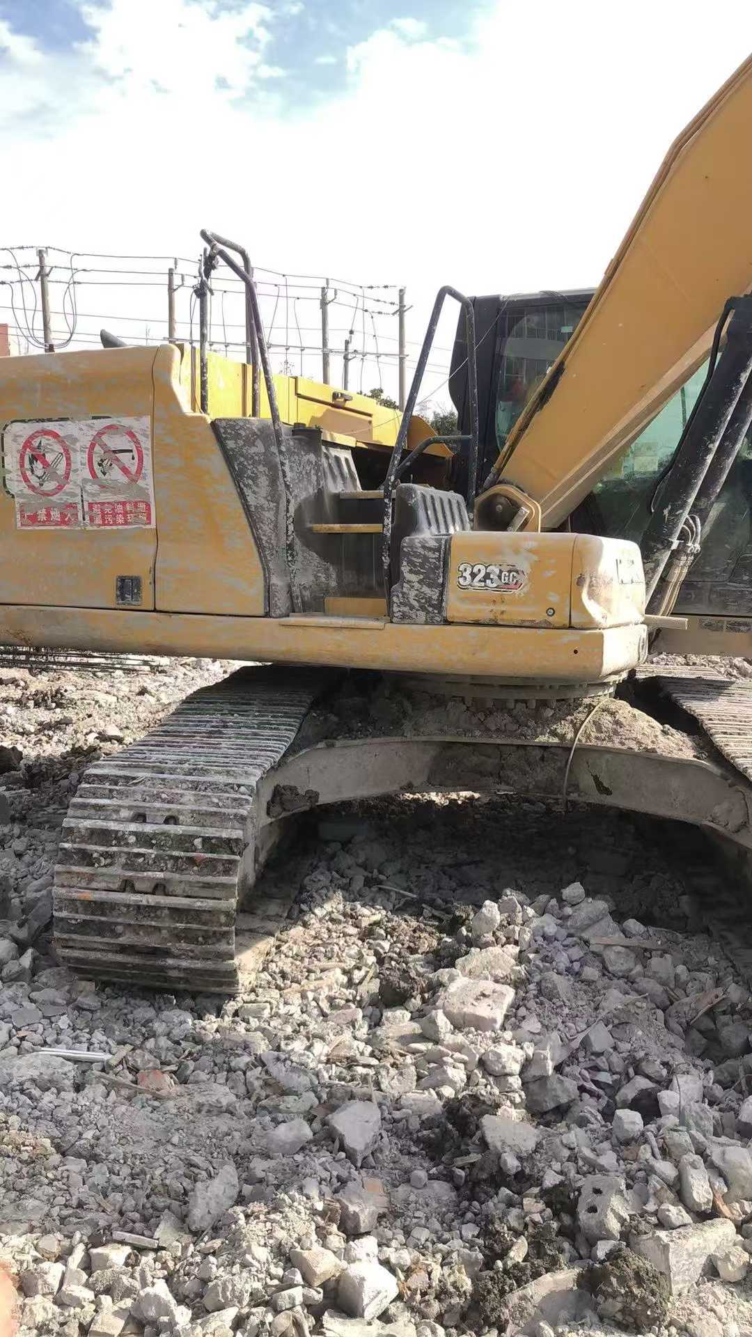 Used Caterpillar 323 Excavator 2021 Model / 2