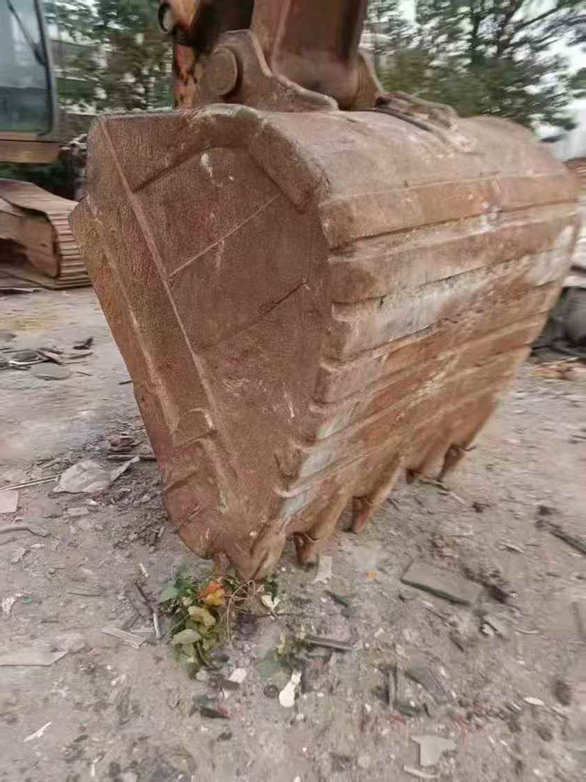 Used Hitachi ZX240-3 Excavator 2016 Model / 8