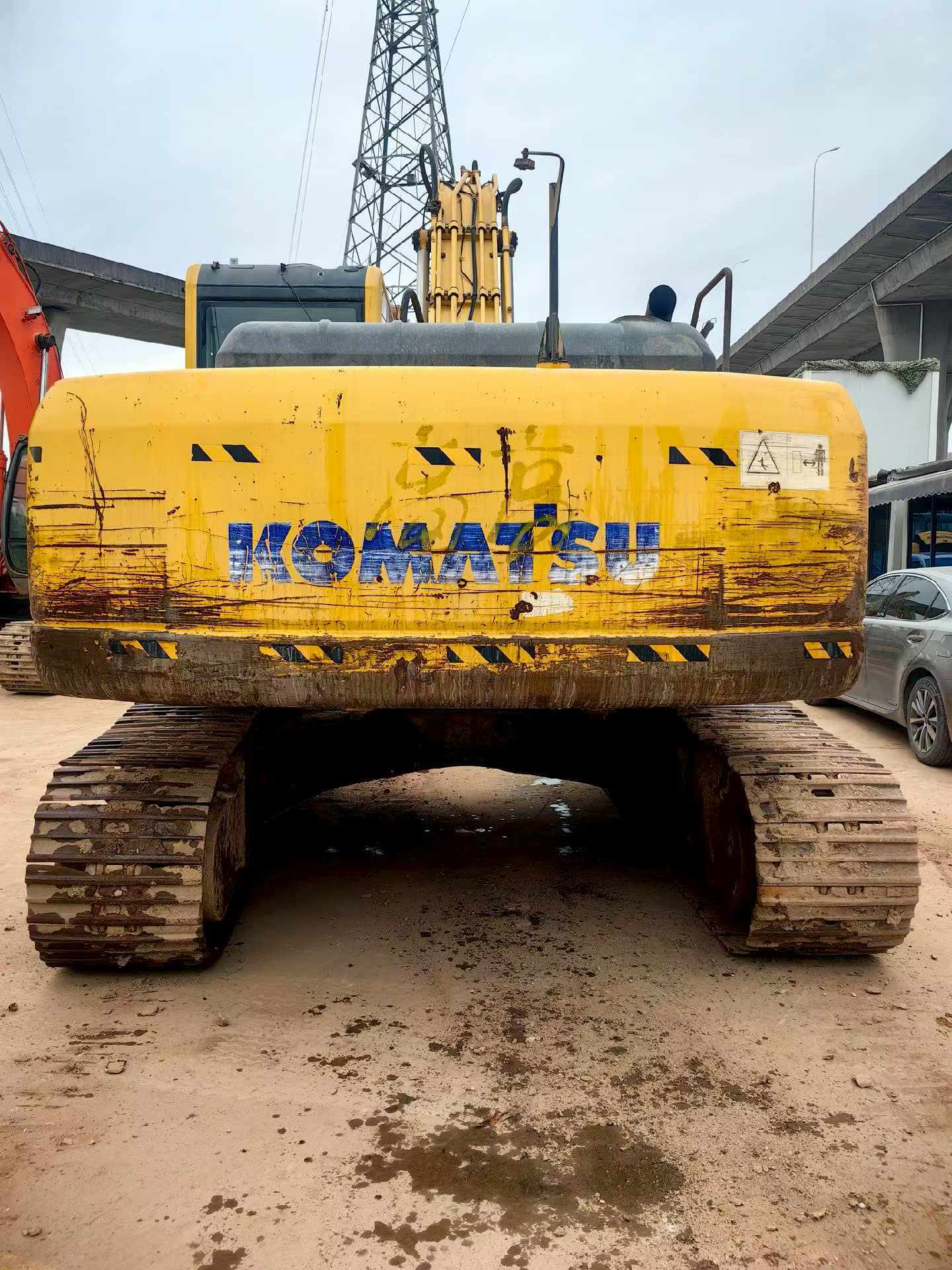 شراء حفارة Komatsu PC240-6 مستعملة / 3