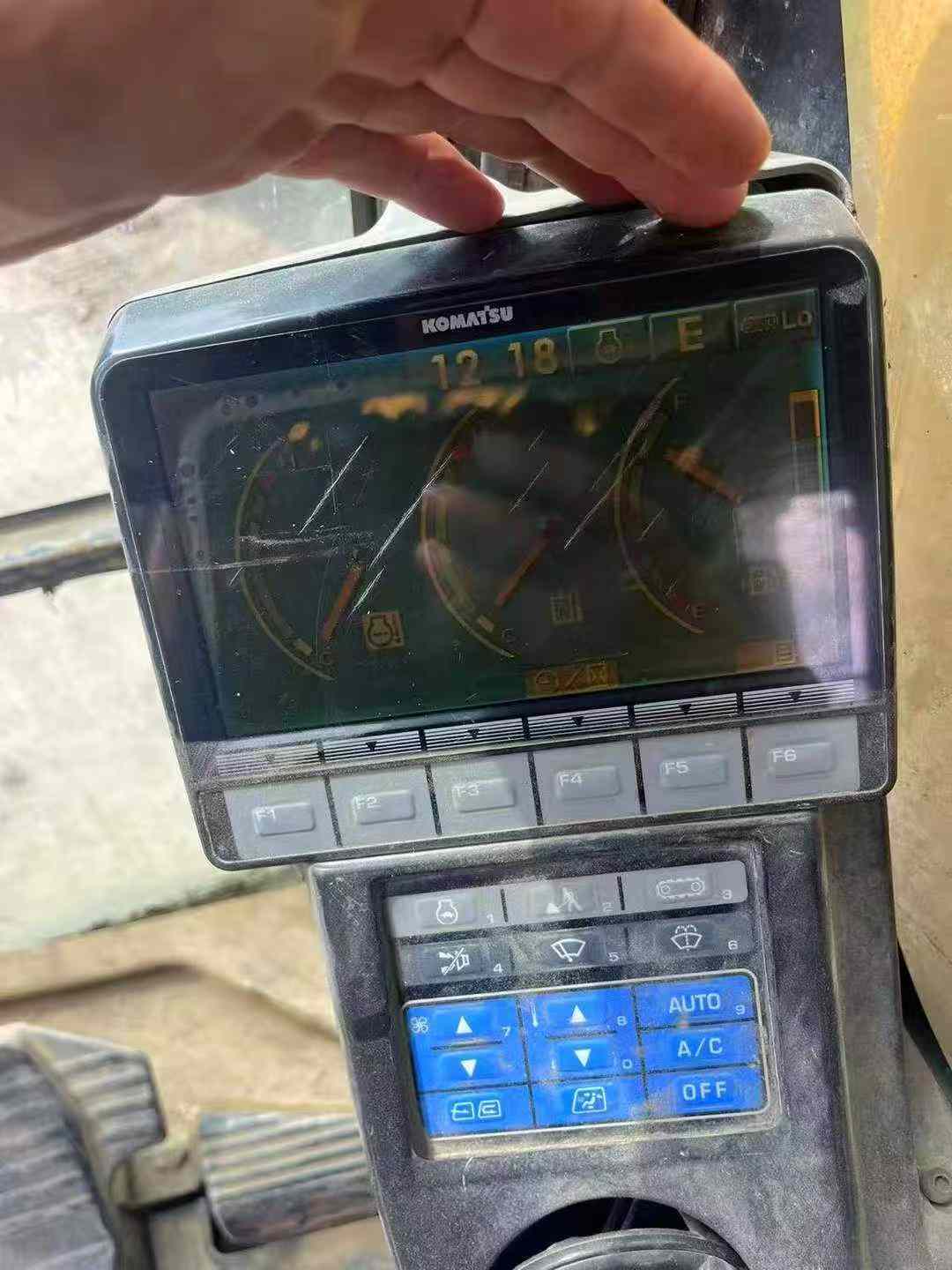 Used Komatsu PC200-8 Excavator 2016 Model / 6