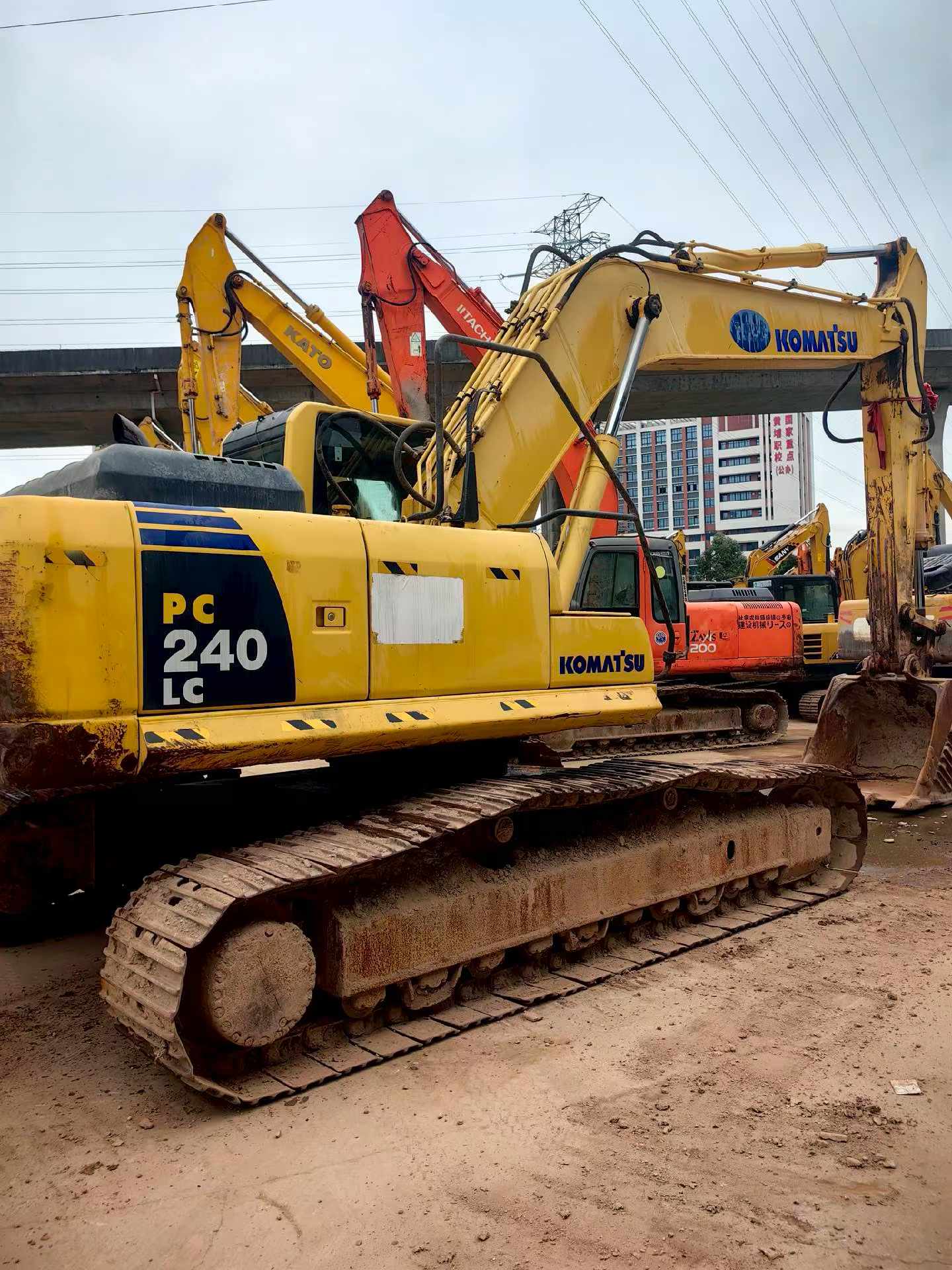 Comprar Komatsu PC240-6 Usado Escavadeira