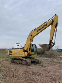 Buy Komatsu PC200-8 Used Excavator / 2 Used Komatsu PC200-8 Excavator 2016 Model / 2