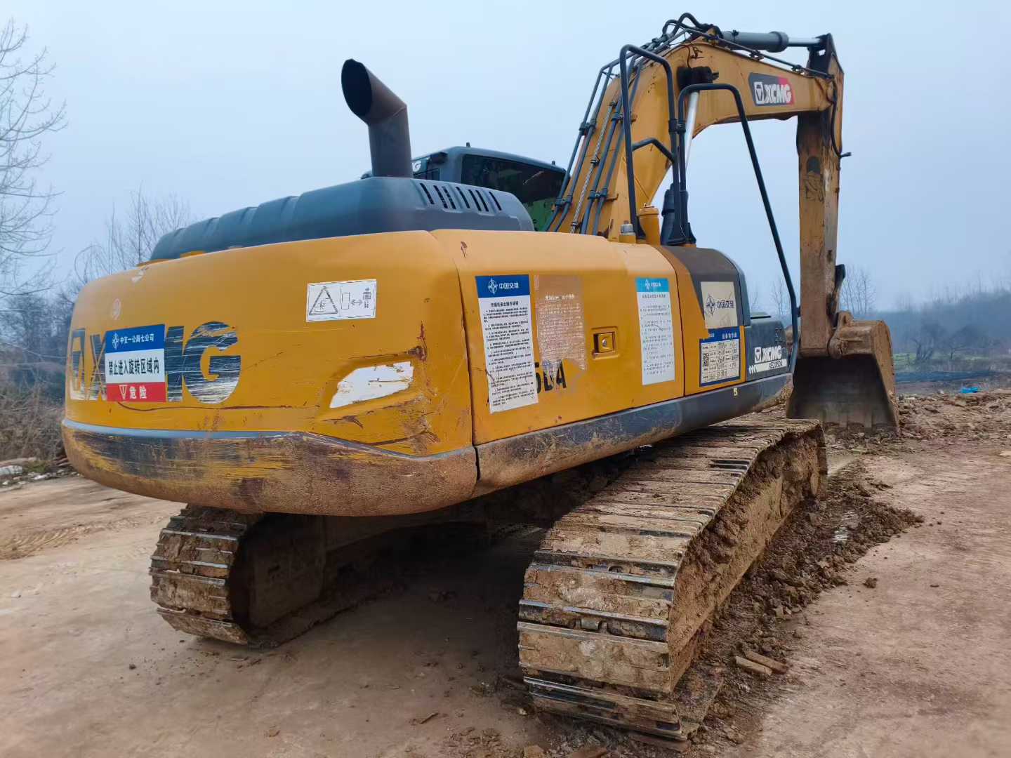 Used XCMG XE205GH Excavator 2016 Model / 3