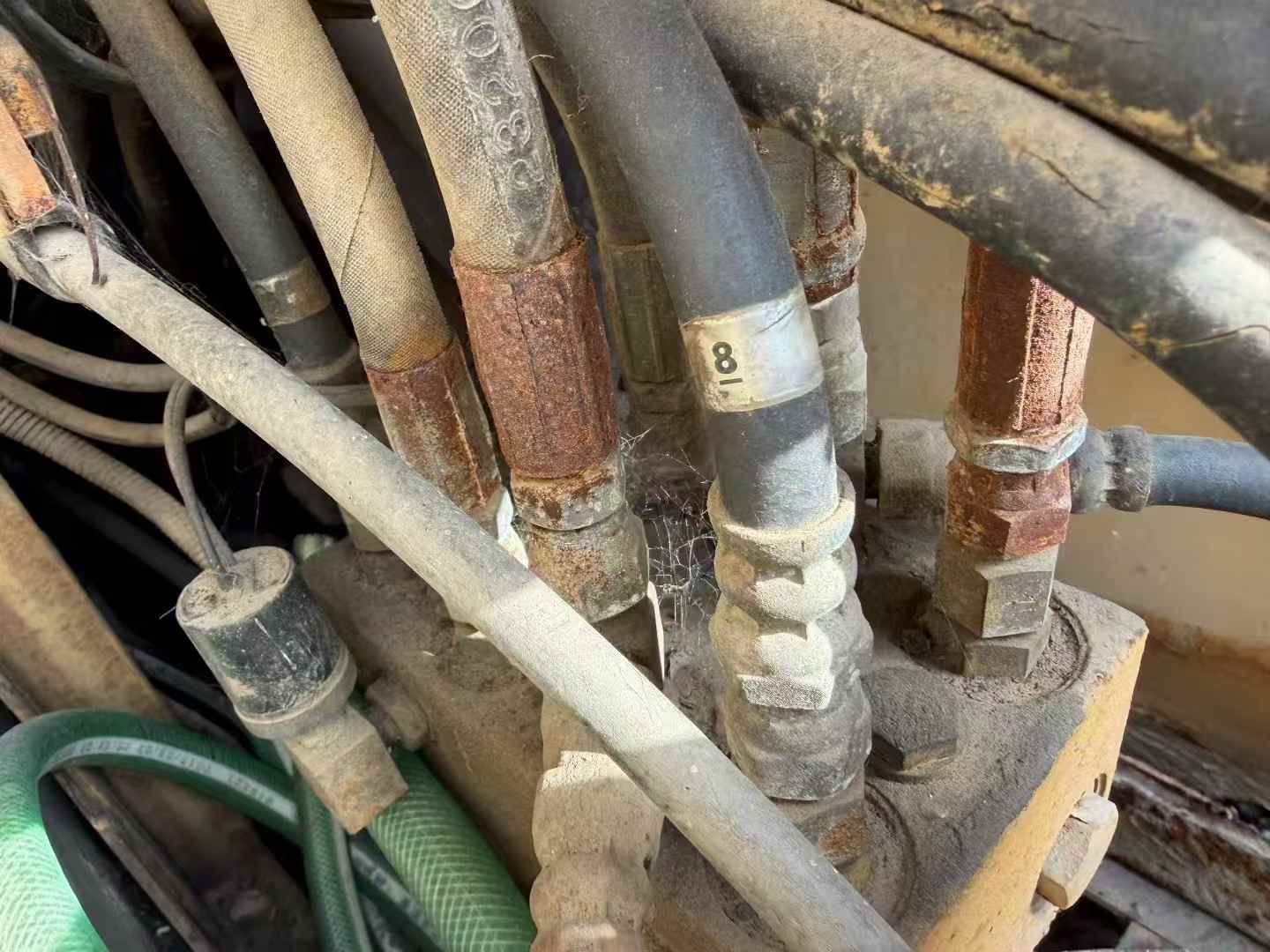 Used Komatsu PC120-5 Excavator 2016 Model / 8