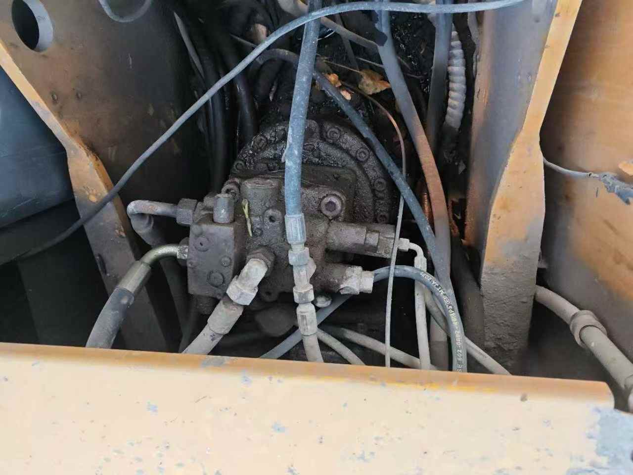 Used XCMG XE215 Excavator 2010 Model / 6