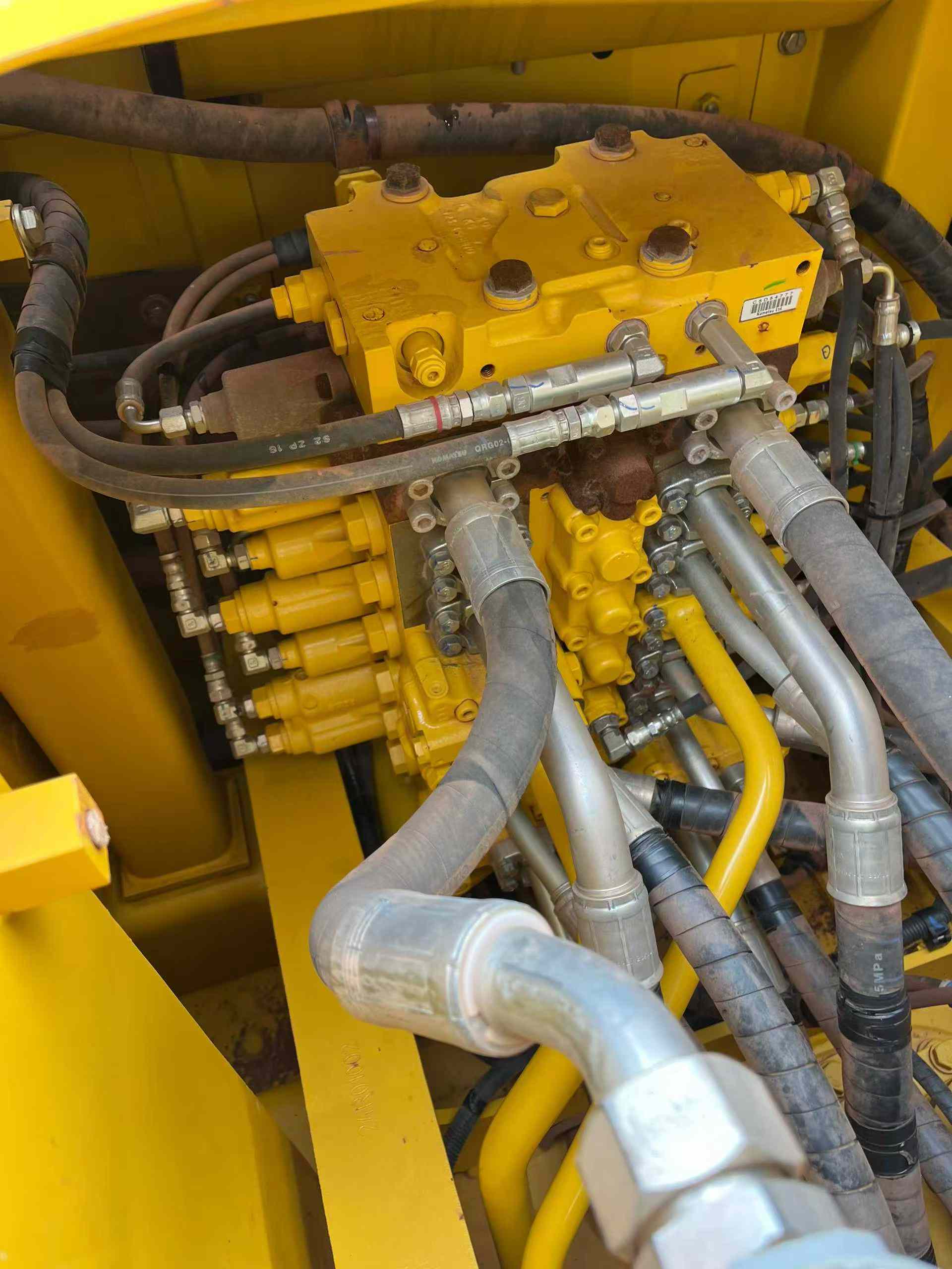 Used Komatsu PC200-1 Excavator 2024 Model / 7