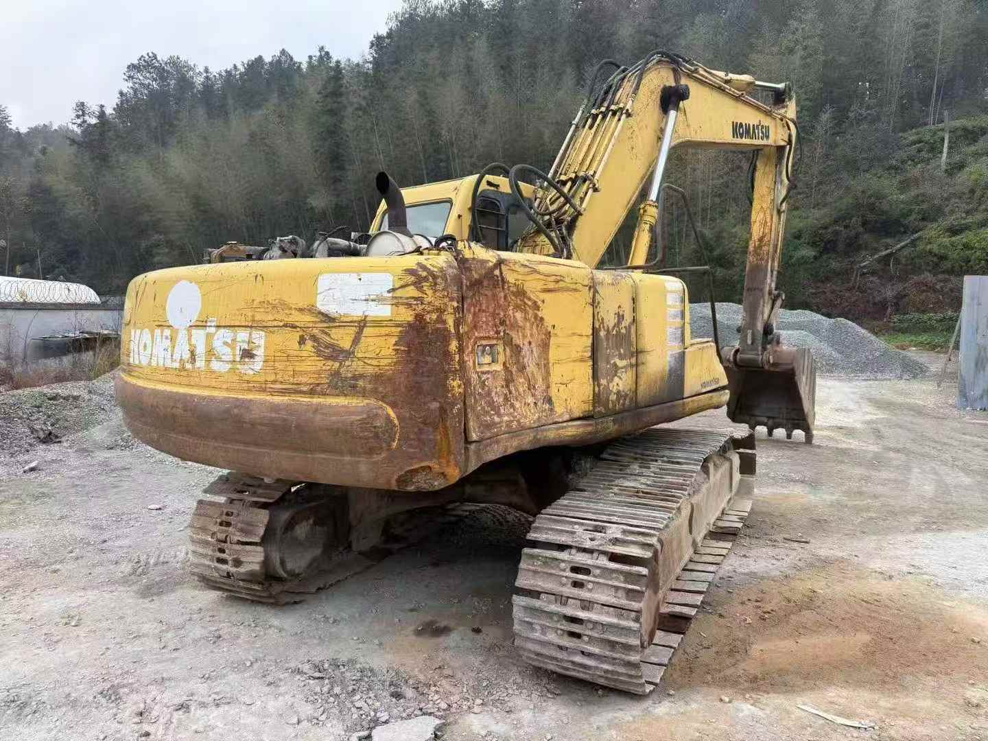 Used Komatsu PC200-6 Excavator 2016 Model / 3