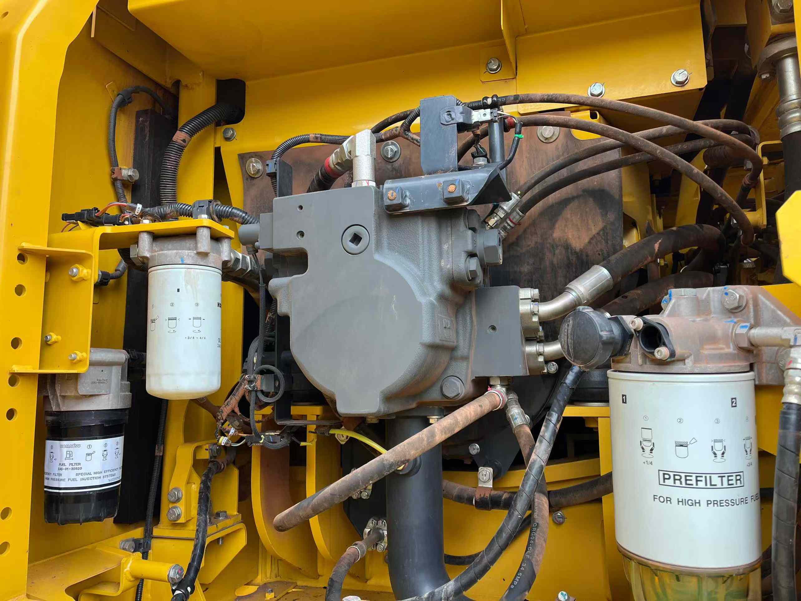 Used Komatsu PC200-1 Excavator 2024 Model / 5