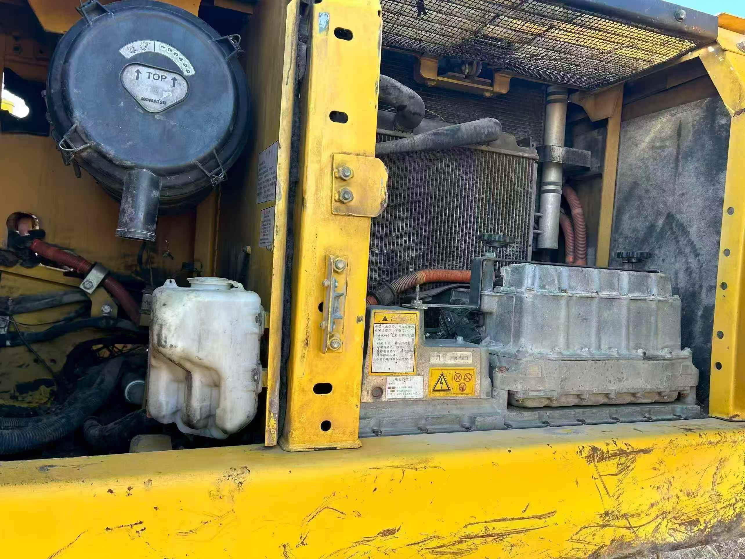 Used Komatsu HB215LC-1 Excavator 2013 Model / 8