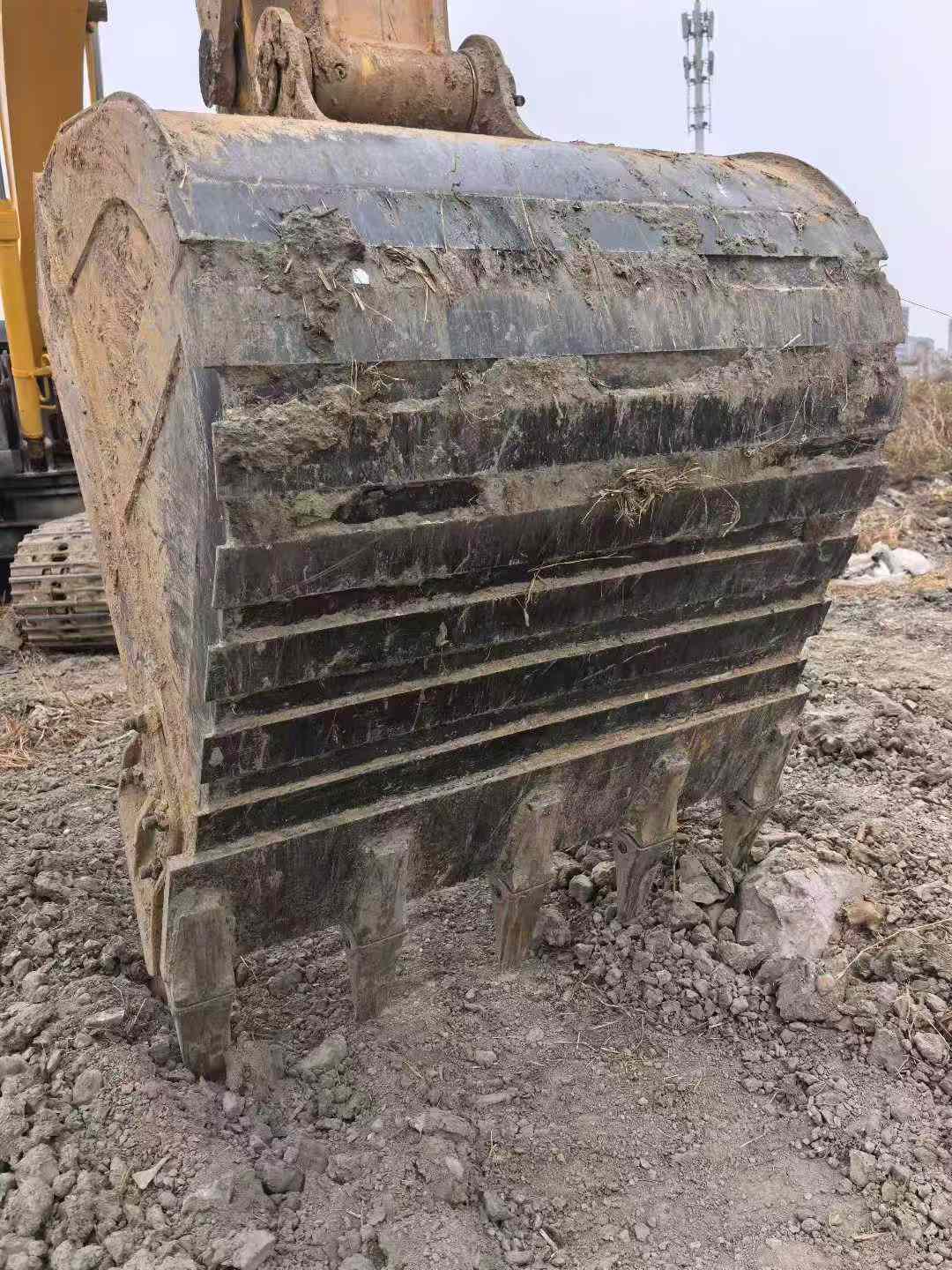 شراء حفارة Sumitomo SH210-6 مستعملة / 8