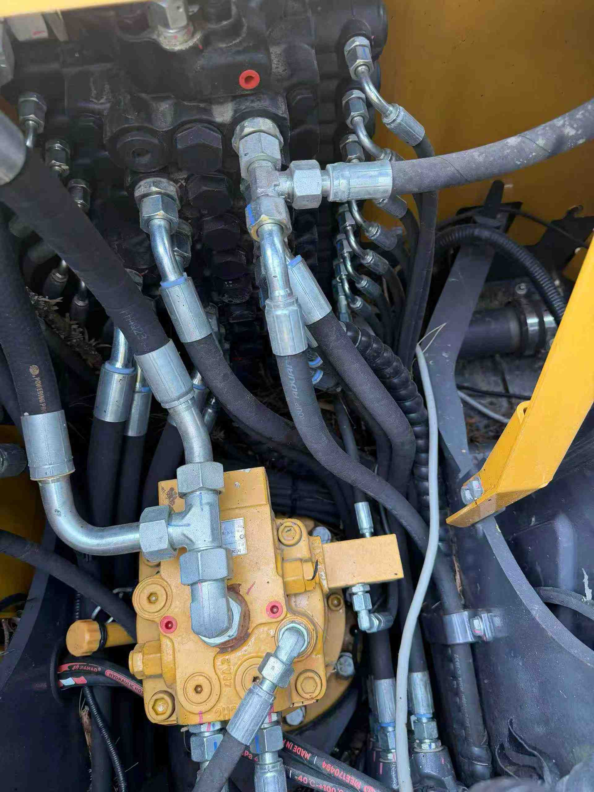 Used XCMG LW188 Excavator 2024 Model / 6