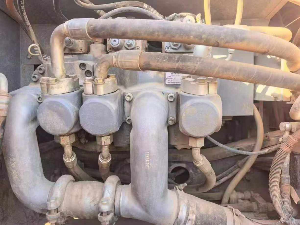 Used Hitachi ZAXIS200 Excavator 2016 Model / 7