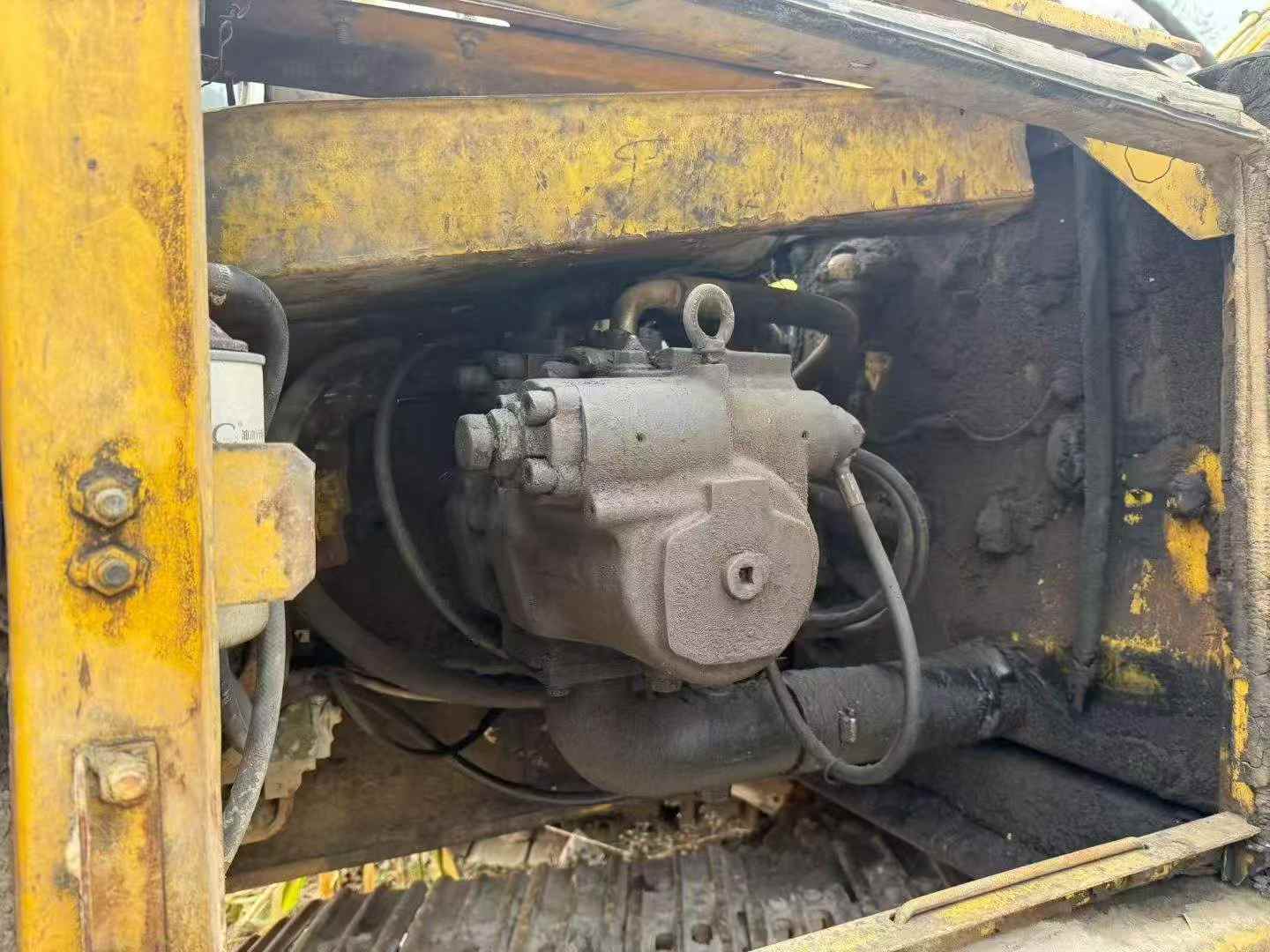 Used Komatsu PC200-6 Excavator 2016 Model / 6