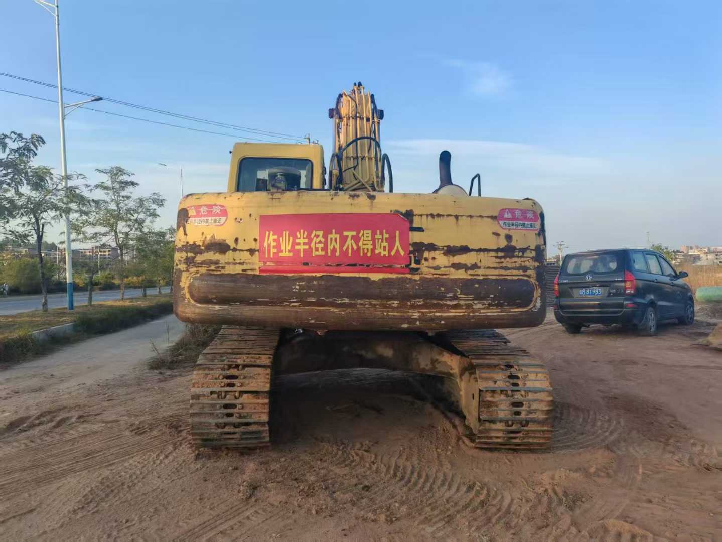 Used Komatsu PC200-6 Excavator 2016 Model / 3