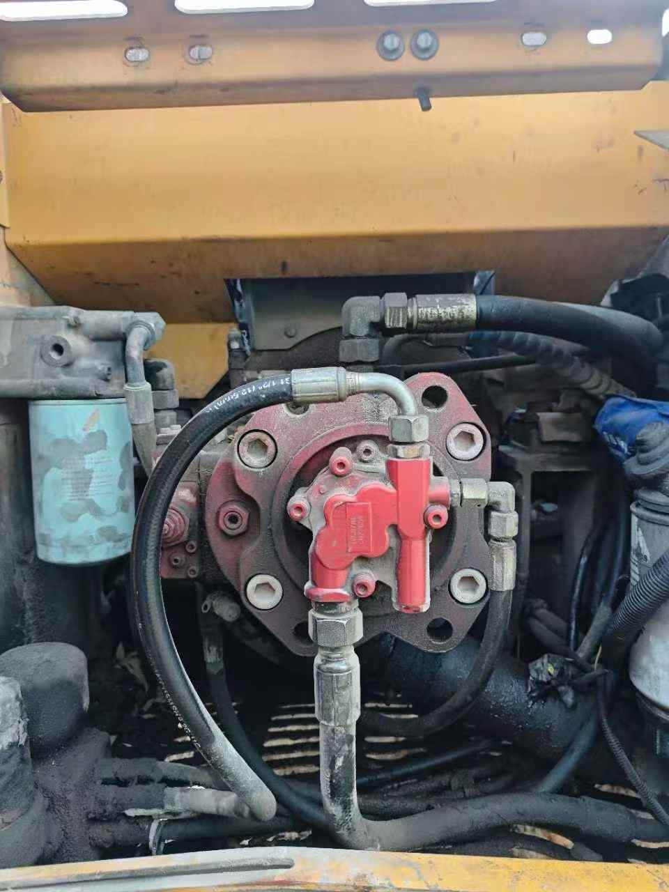 Used XCMG XE215 Excavator 2010 Model / 4