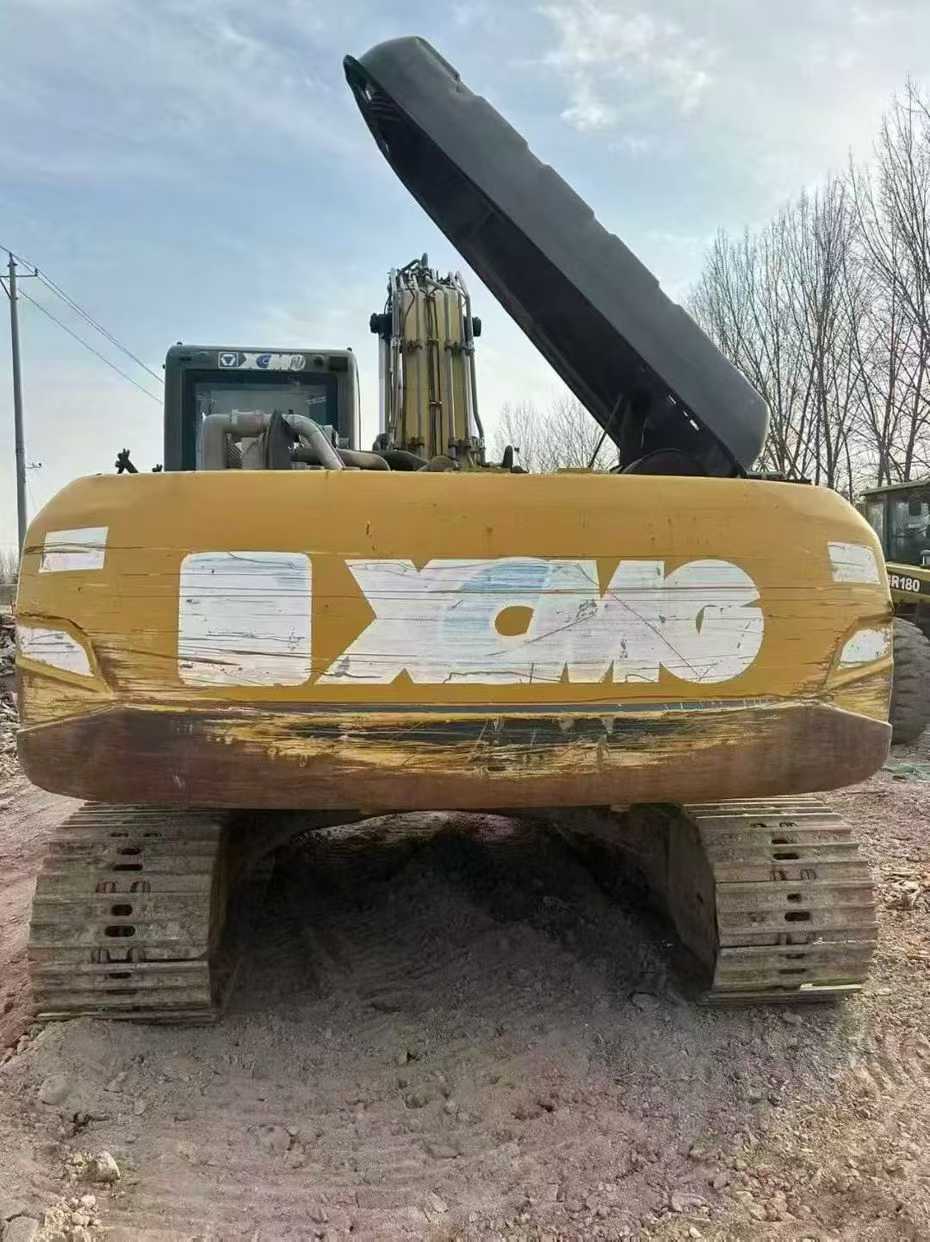 Used XCMG XE215 Excavator 2015 Model / 3