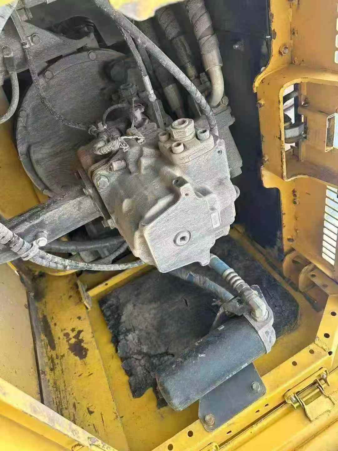 Used Komatsu PC300 Excavator 2016 Model / 9