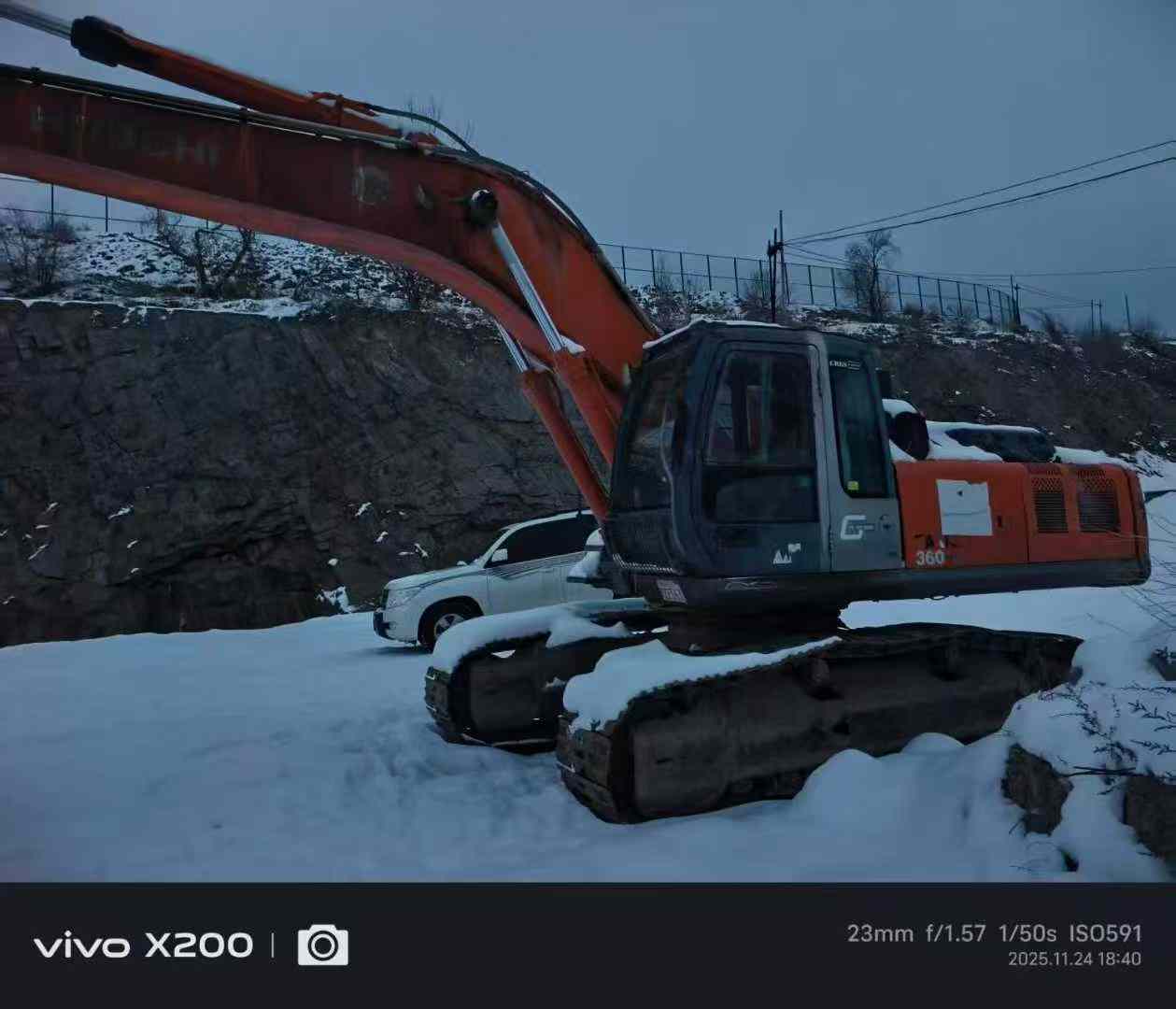 Used Hitachi ZX60 Excavator 2011 Model / 3