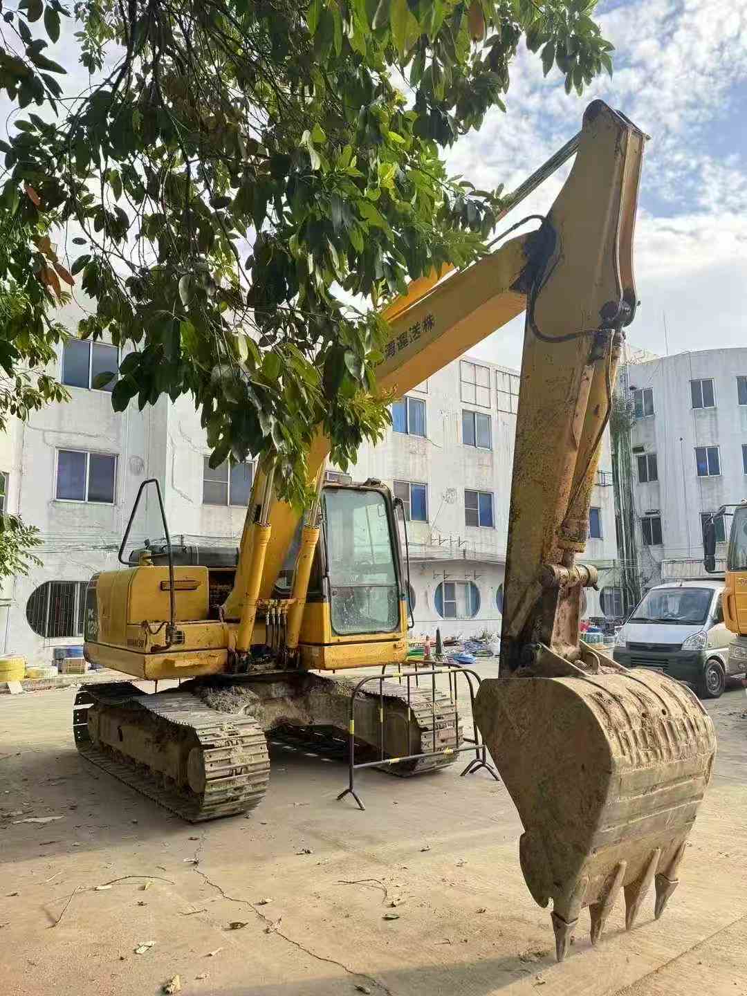 Used Komatsu PC120-8 Excavator 2016 Model / 3