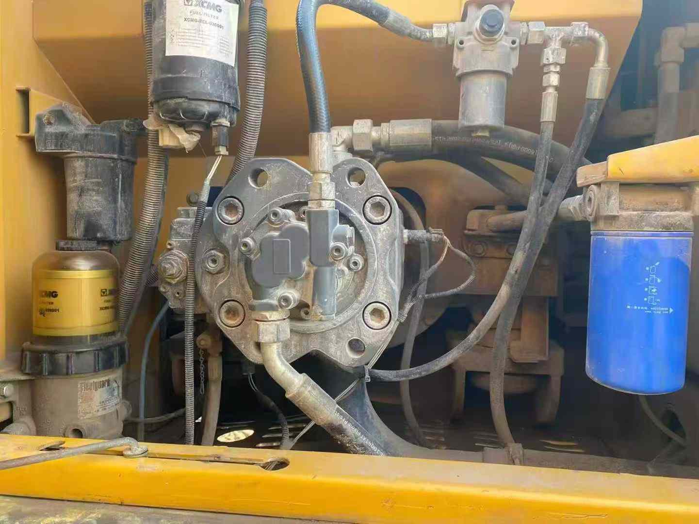 Used XCMG LW200 Excavator 2019 Model / 3